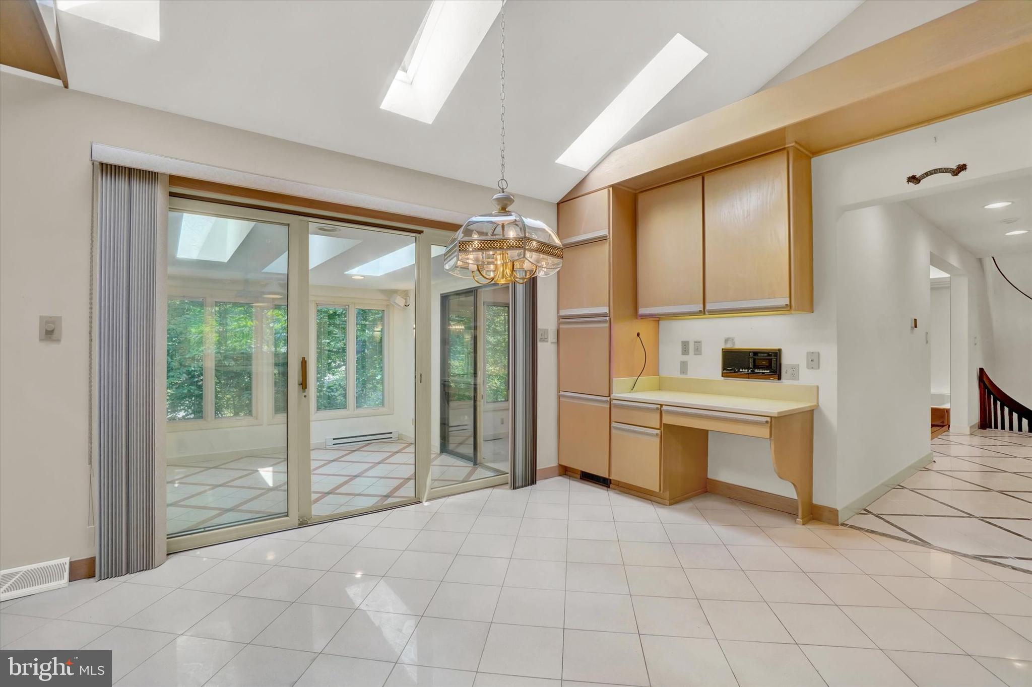 SPRINGETTS OAKS - Residential