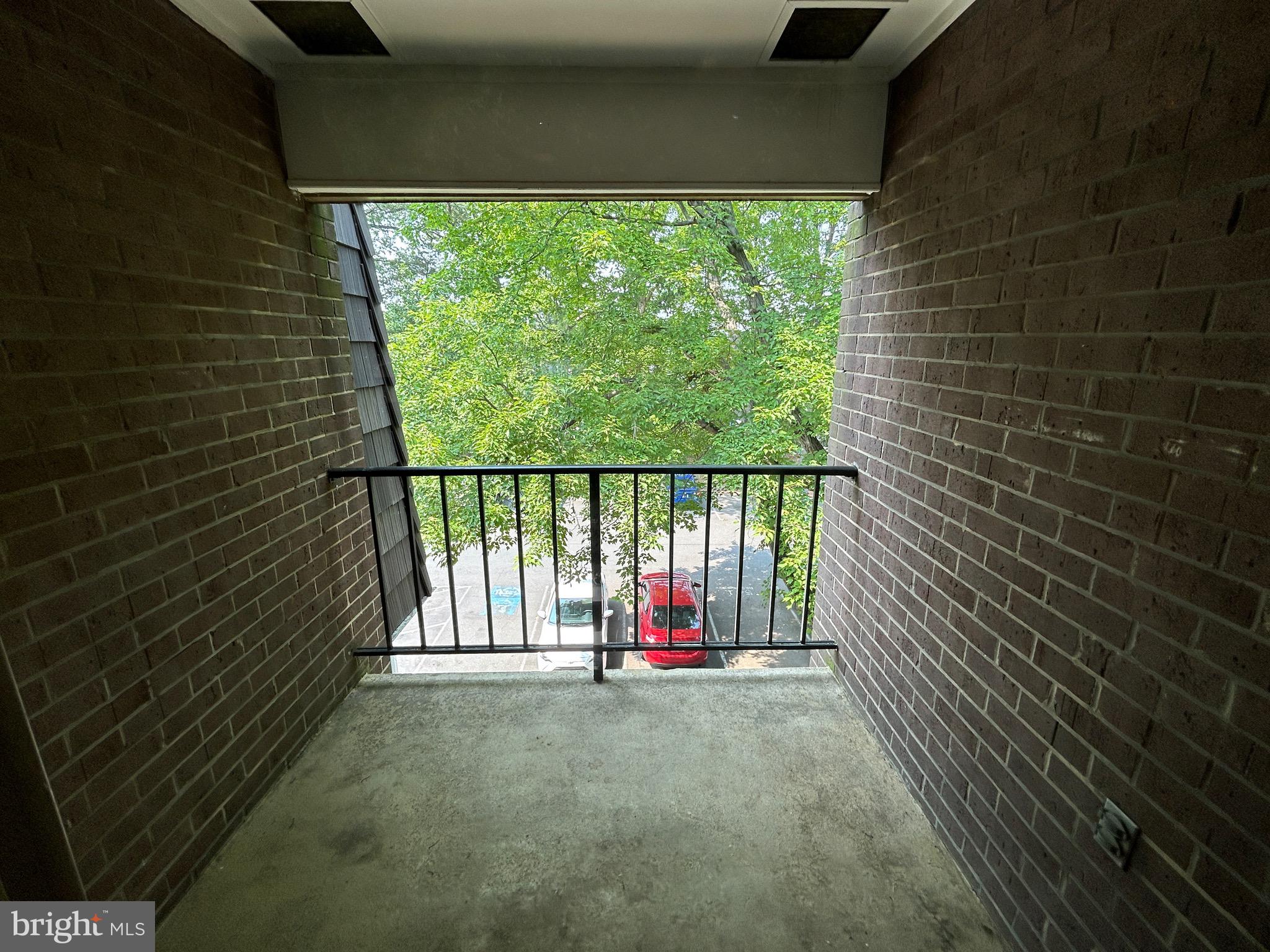 WOODBURN VILLAGE - Residential Lease