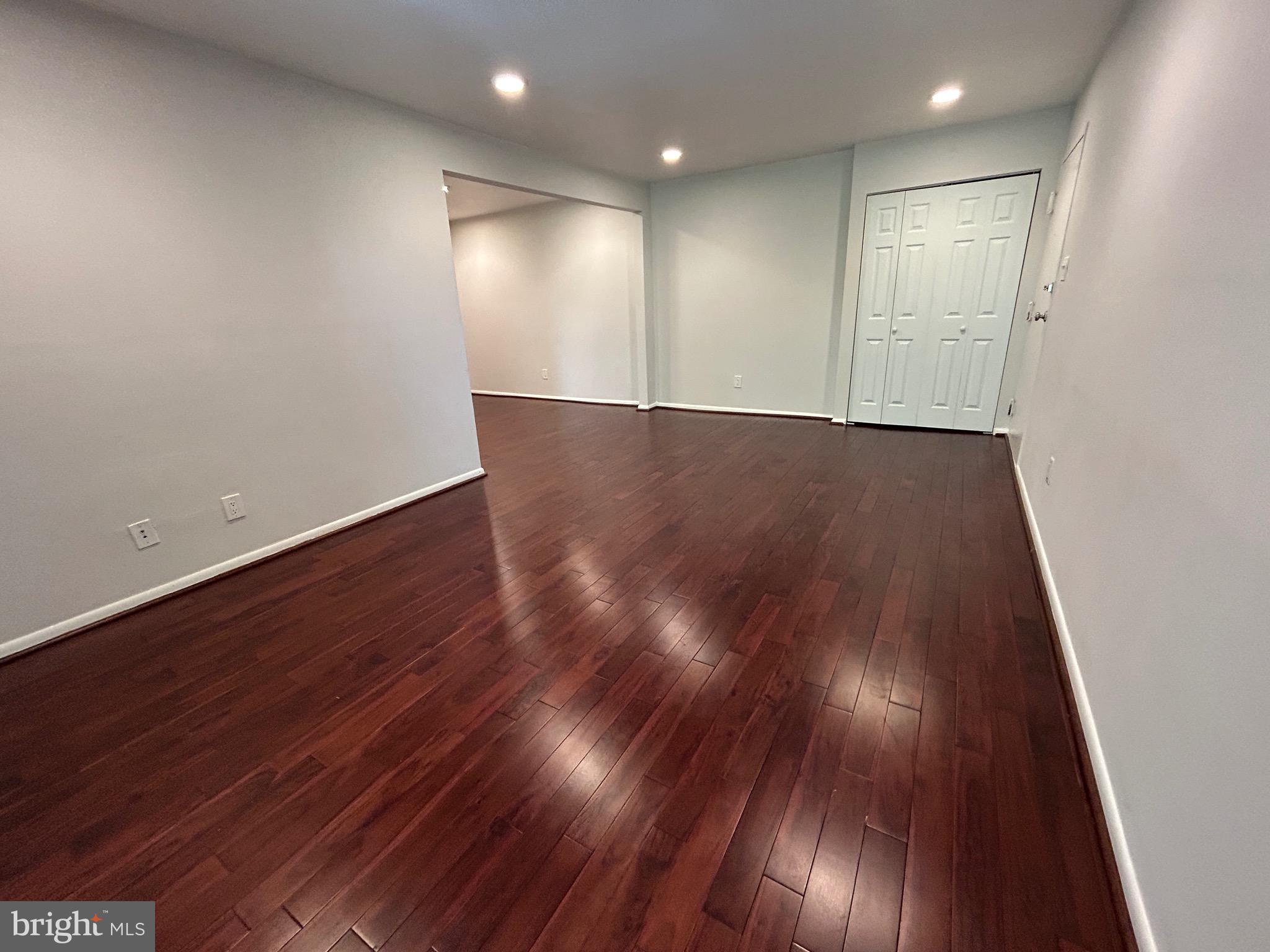 WOODBURN VILLAGE - Residential Lease