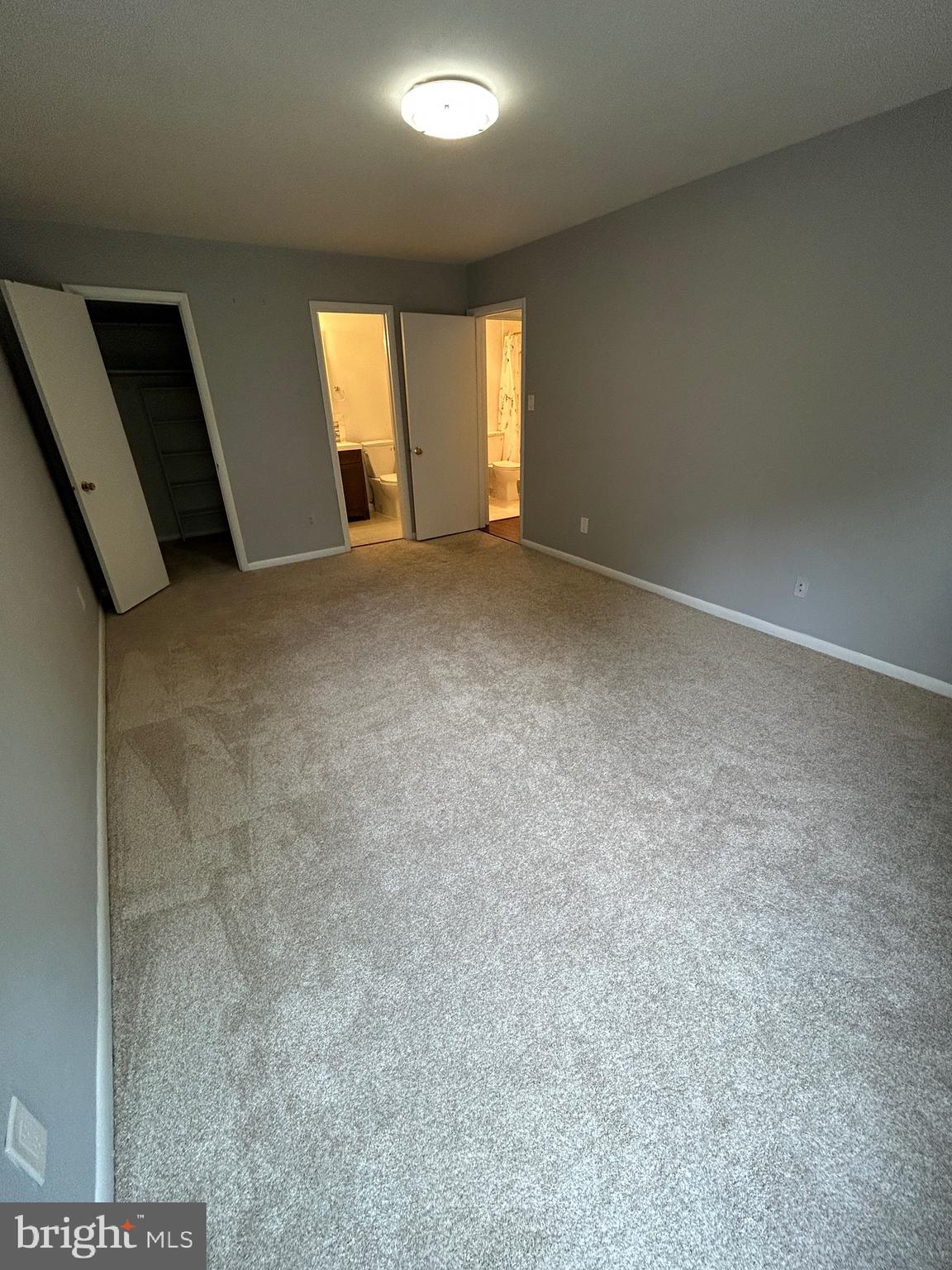 WOODBURN VILLAGE - Residential Lease