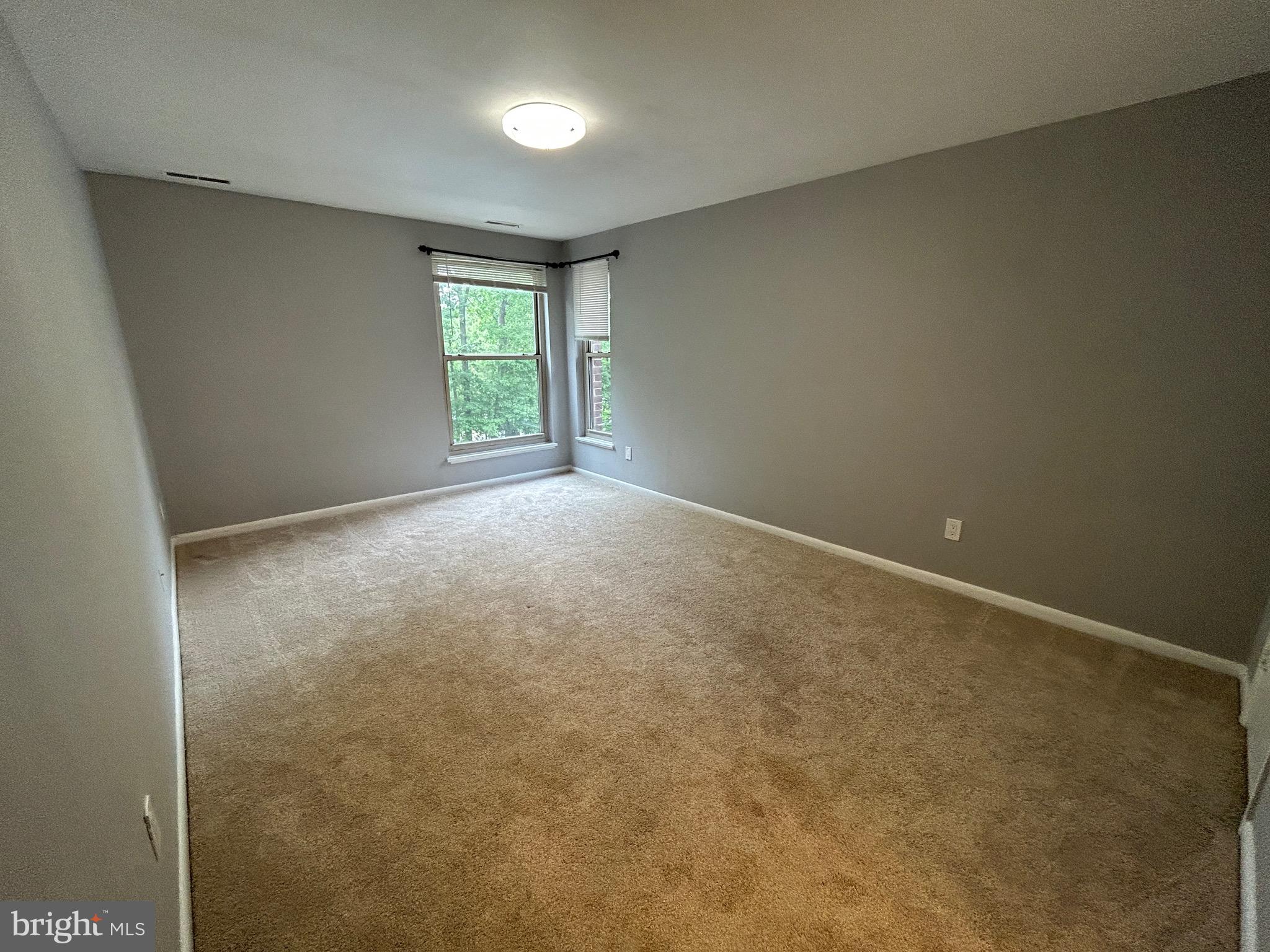 WOODBURN VILLAGE - Residential Lease