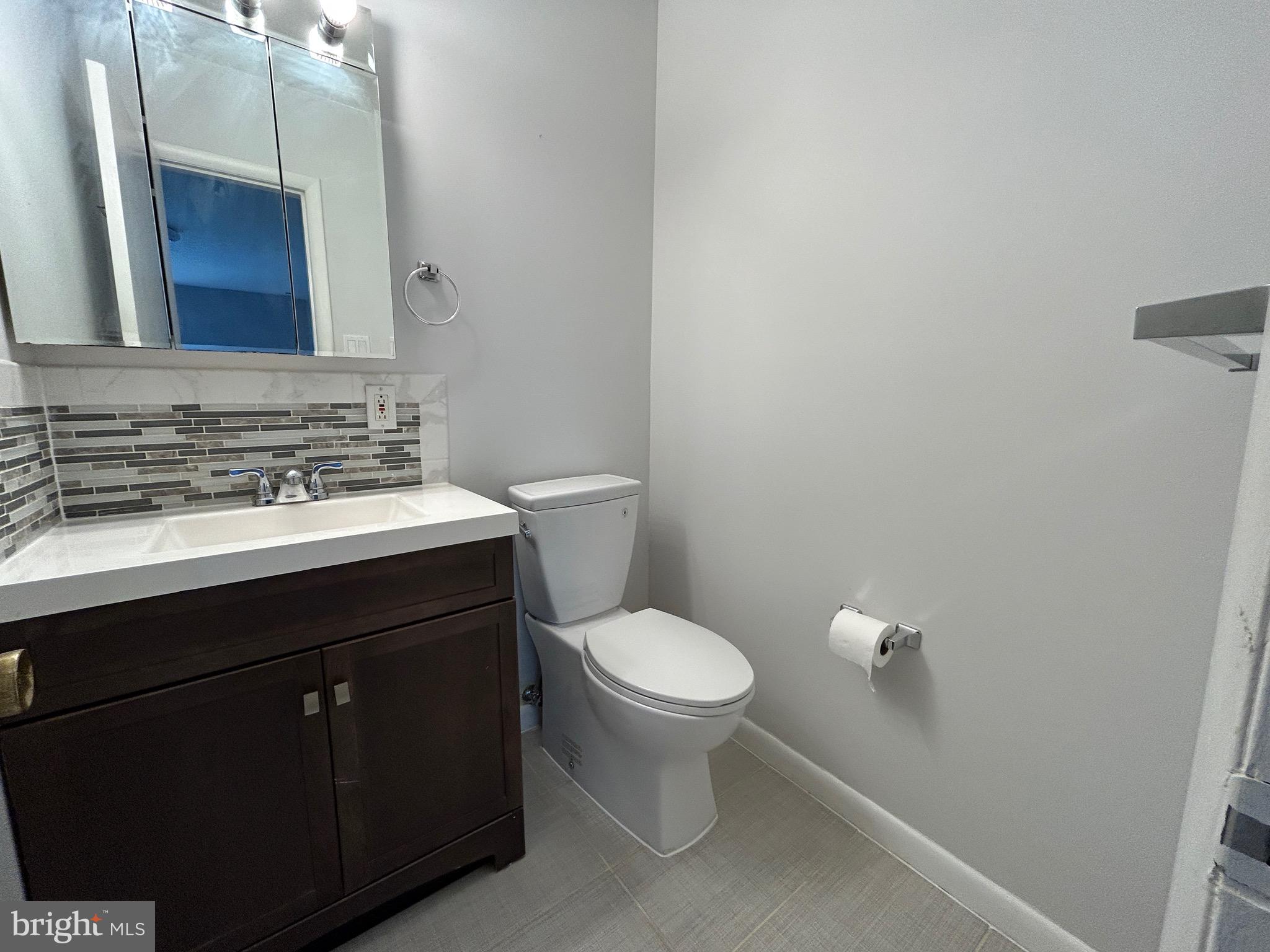 WOODBURN VILLAGE - Residential Lease