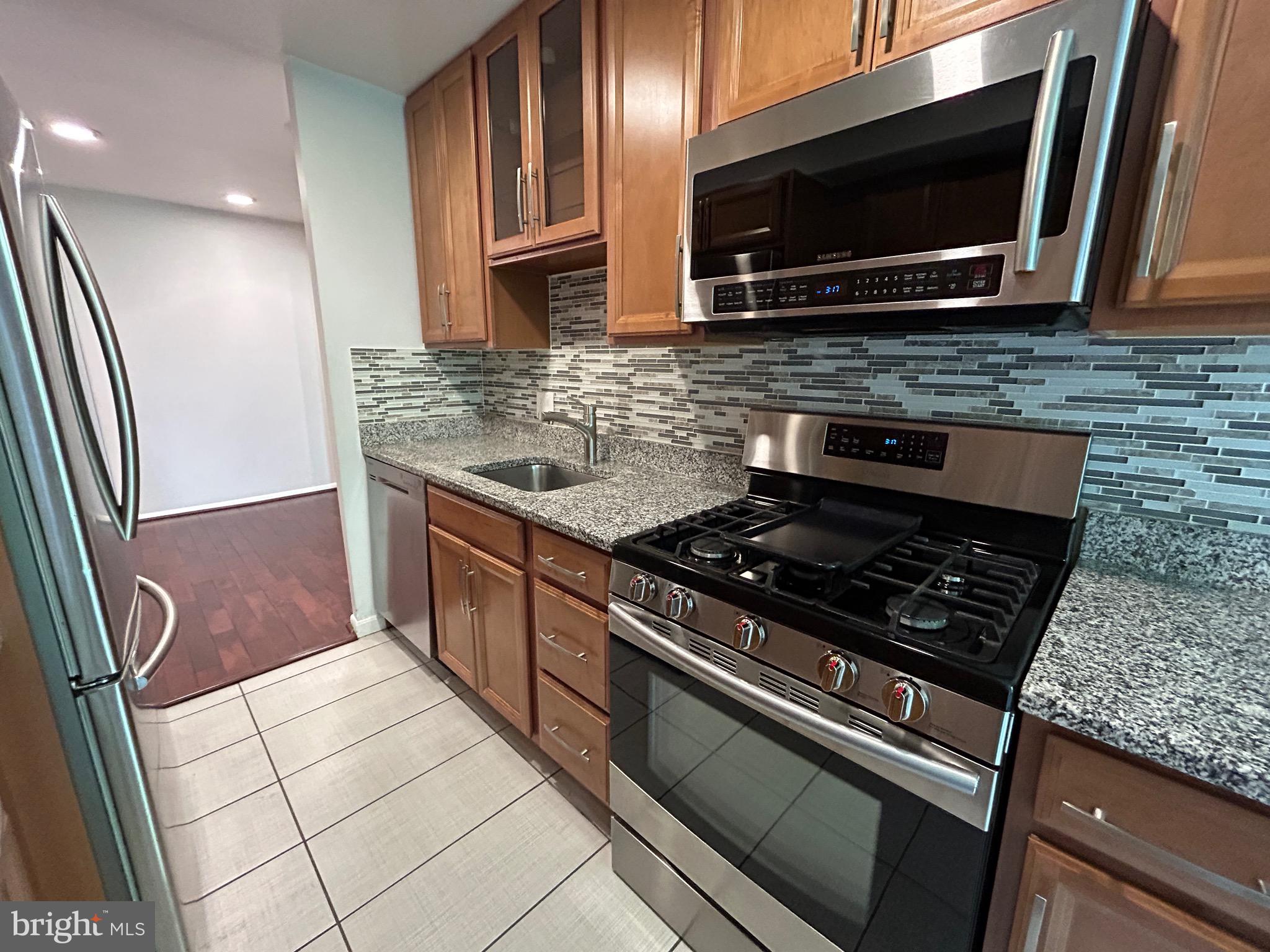 WOODBURN VILLAGE - Residential Lease