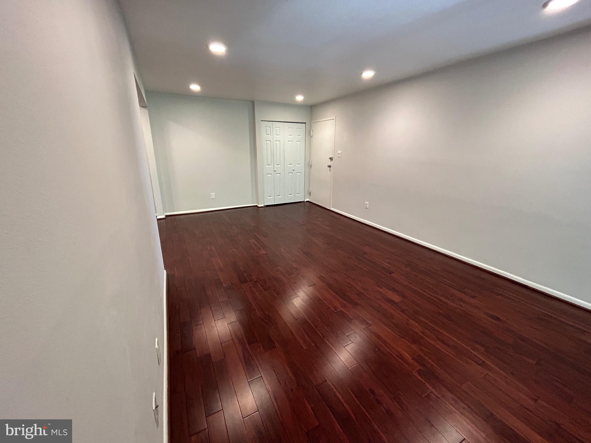 WOODBURN VILLAGE - Residential Lease