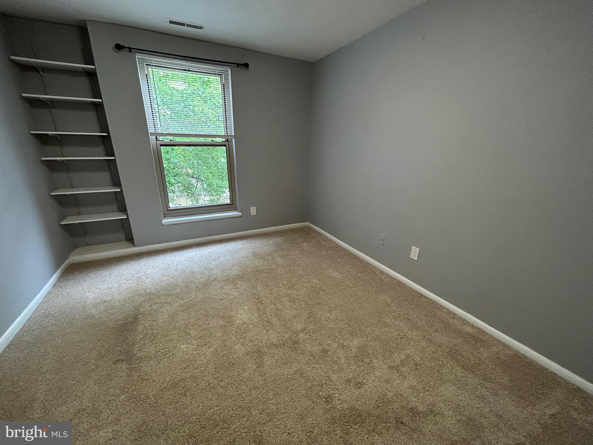 WOODBURN VILLAGE - Residential Lease