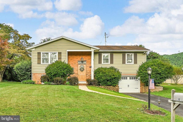 101 TIMBER RD, POTTSVILLE, PA 17901 - Image 6e43d66771f4c33fcb5e4172b603df4e/4135887449