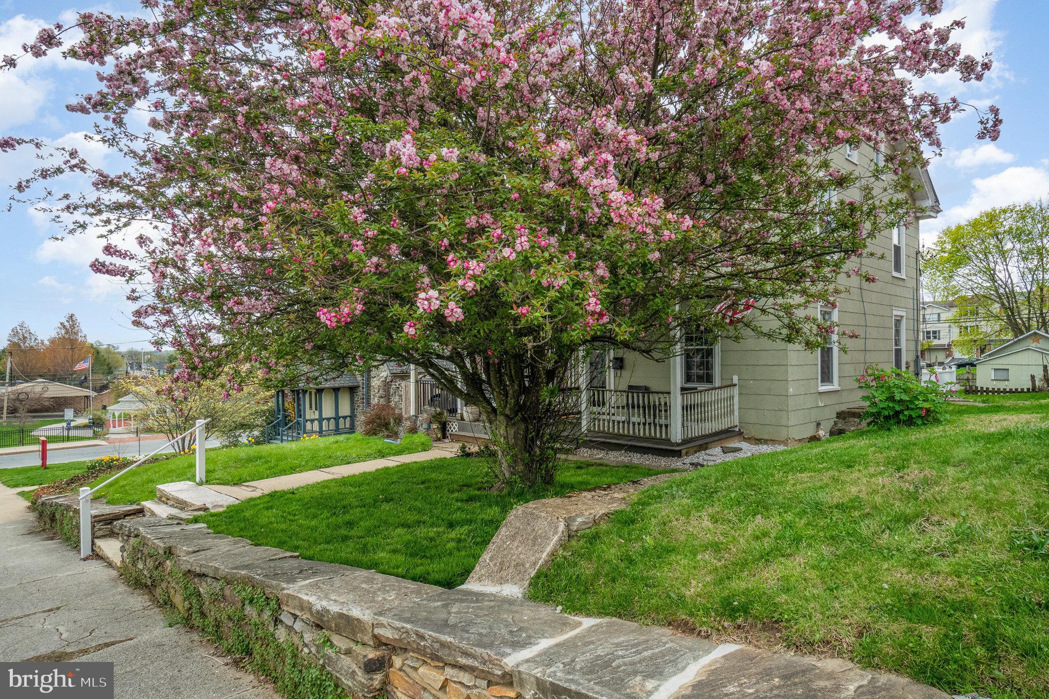 410 W 2ND AVENUE