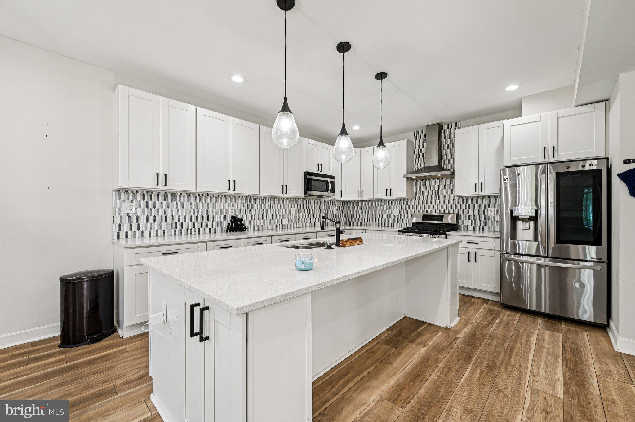 ASHBURTON HISTORIC DISTRICT - Residential