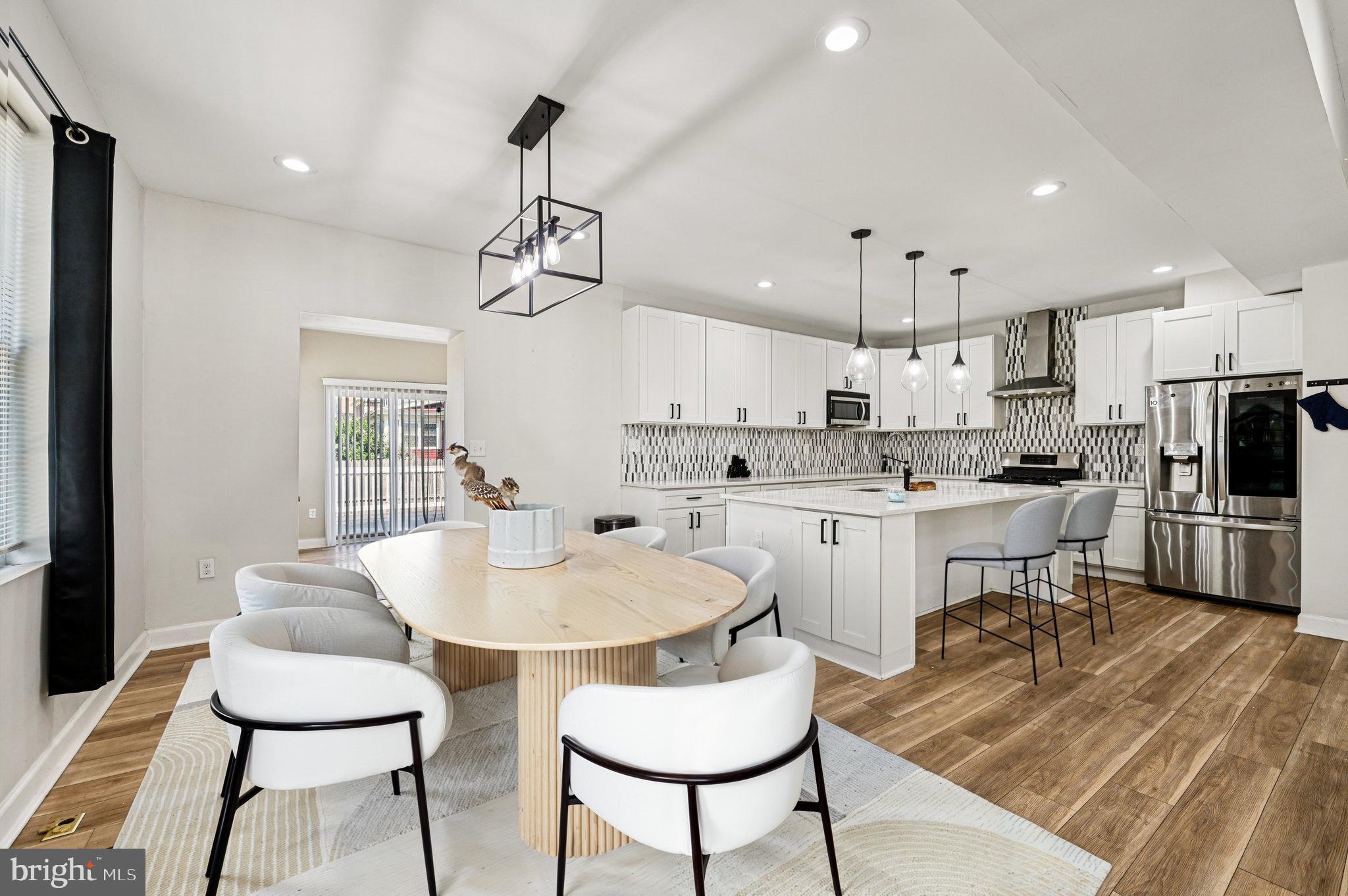 ASHBURTON HISTORIC DISTRICT - Residential