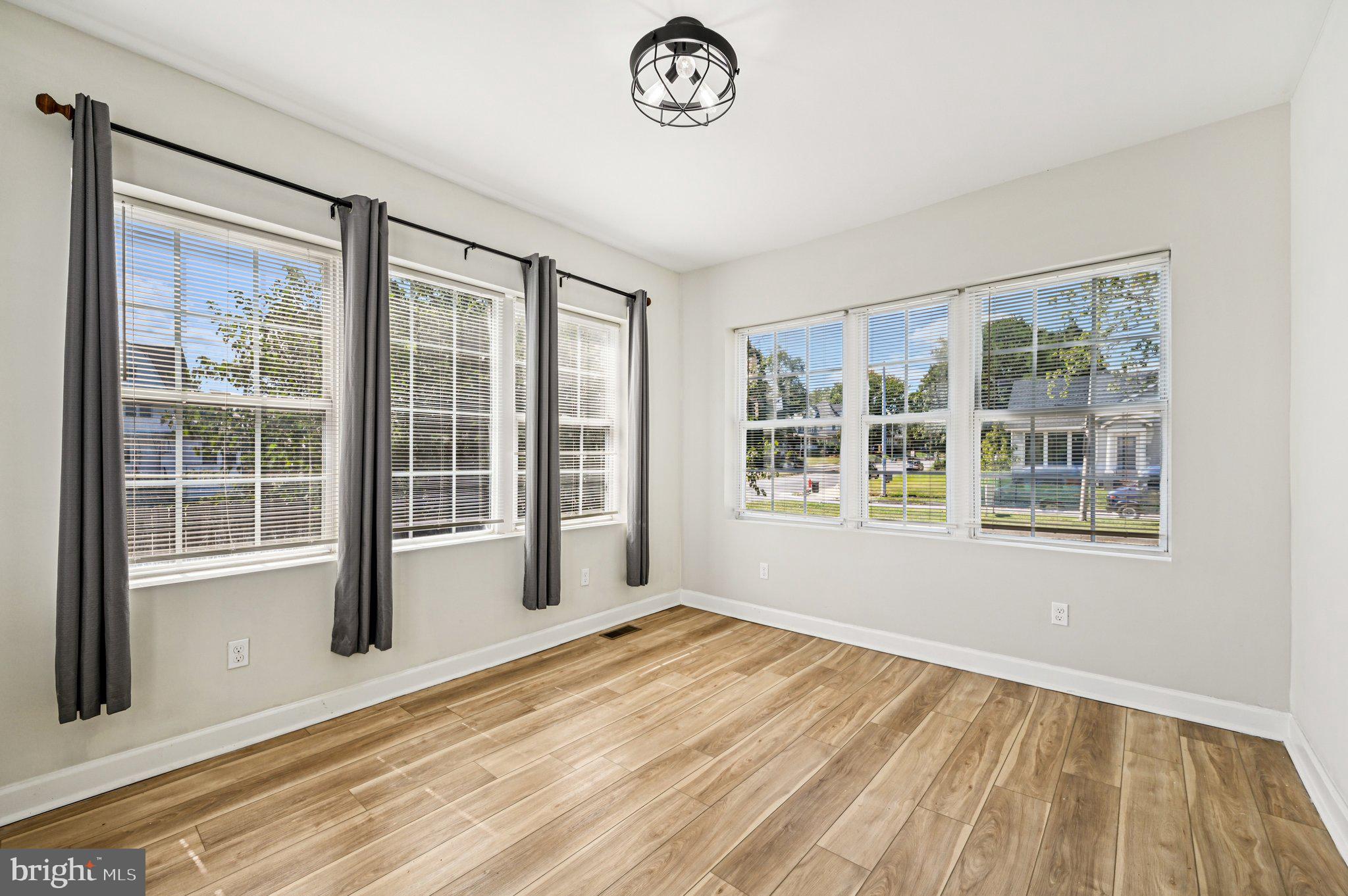 ASHBURTON HISTORIC DISTRICT - Residential