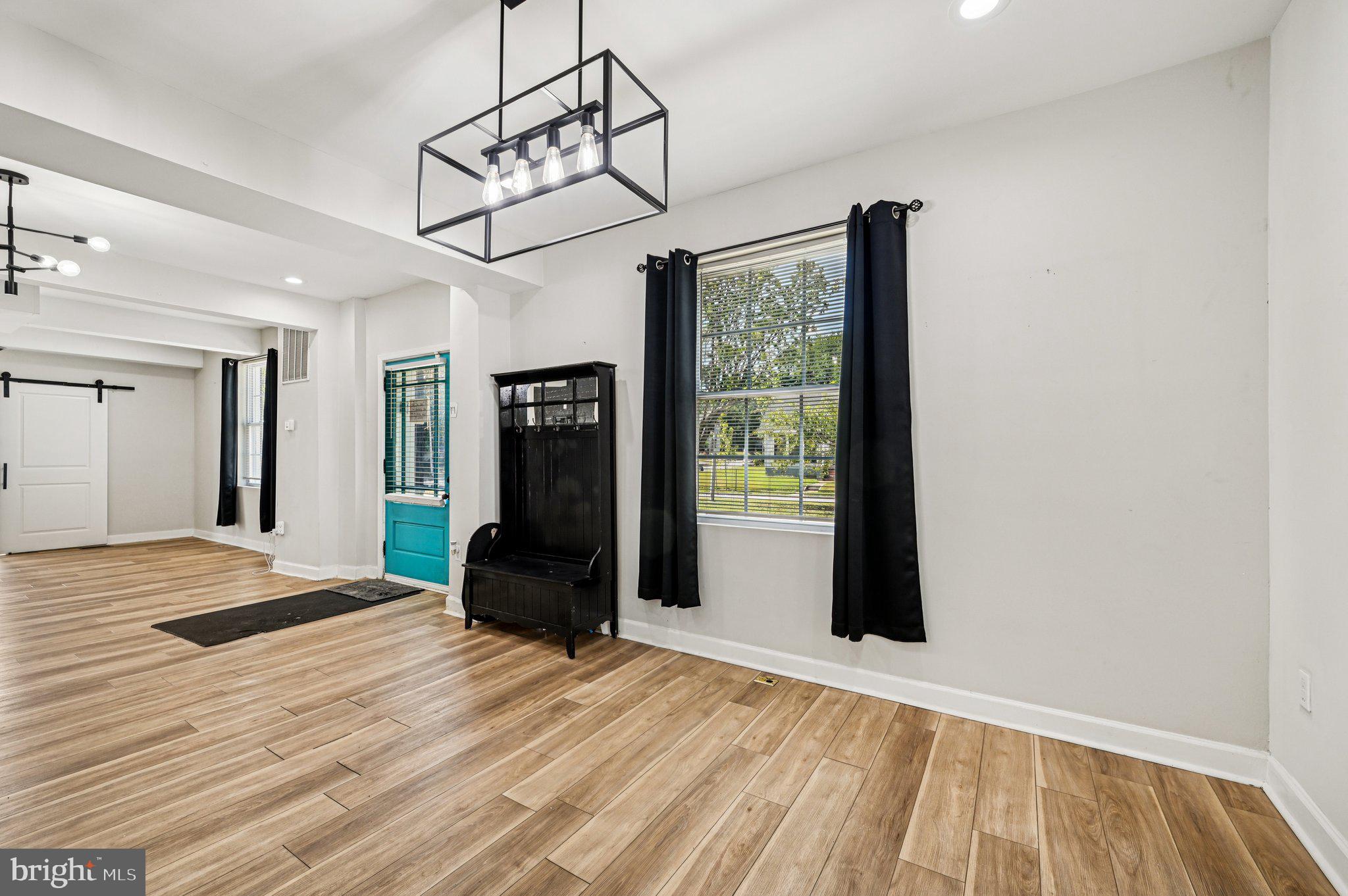 ASHBURTON HISTORIC DISTRICT - Residential