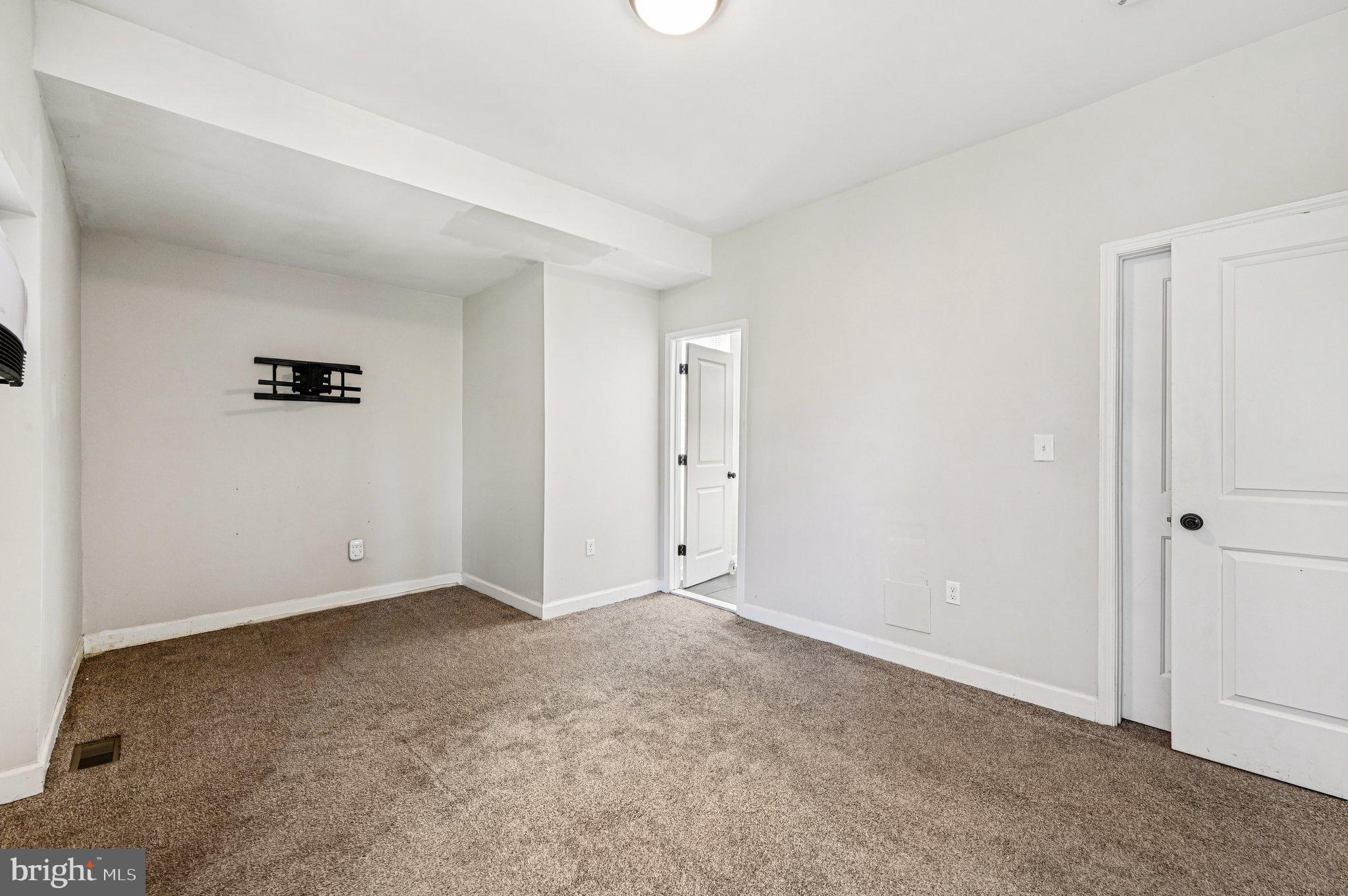ASHBURTON HISTORIC DISTRICT - Residential