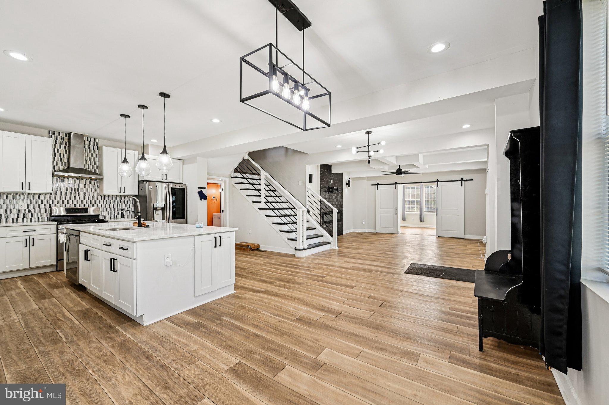 ASHBURTON HISTORIC DISTRICT - Residential