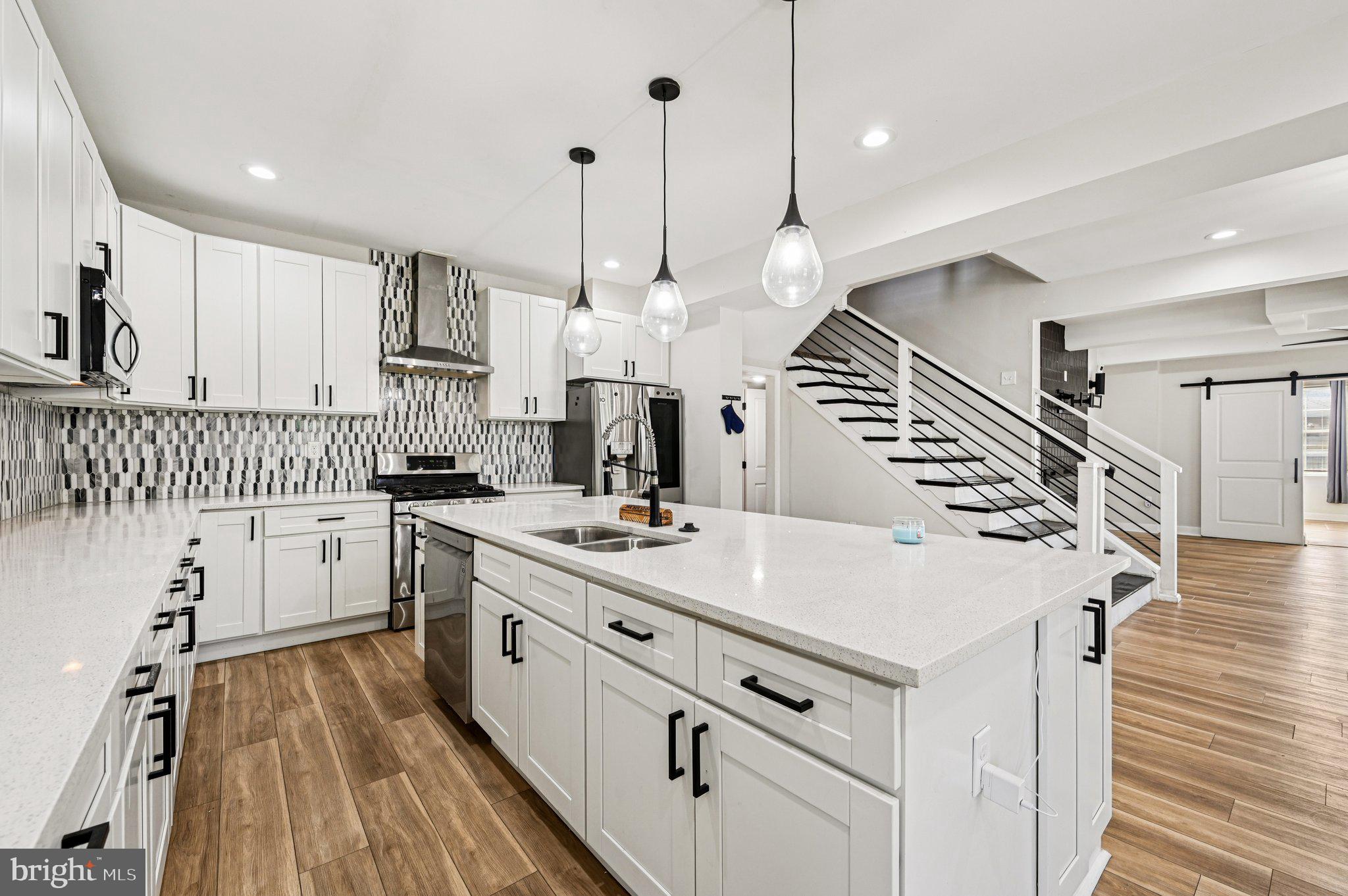 ASHBURTON HISTORIC DISTRICT - Residential