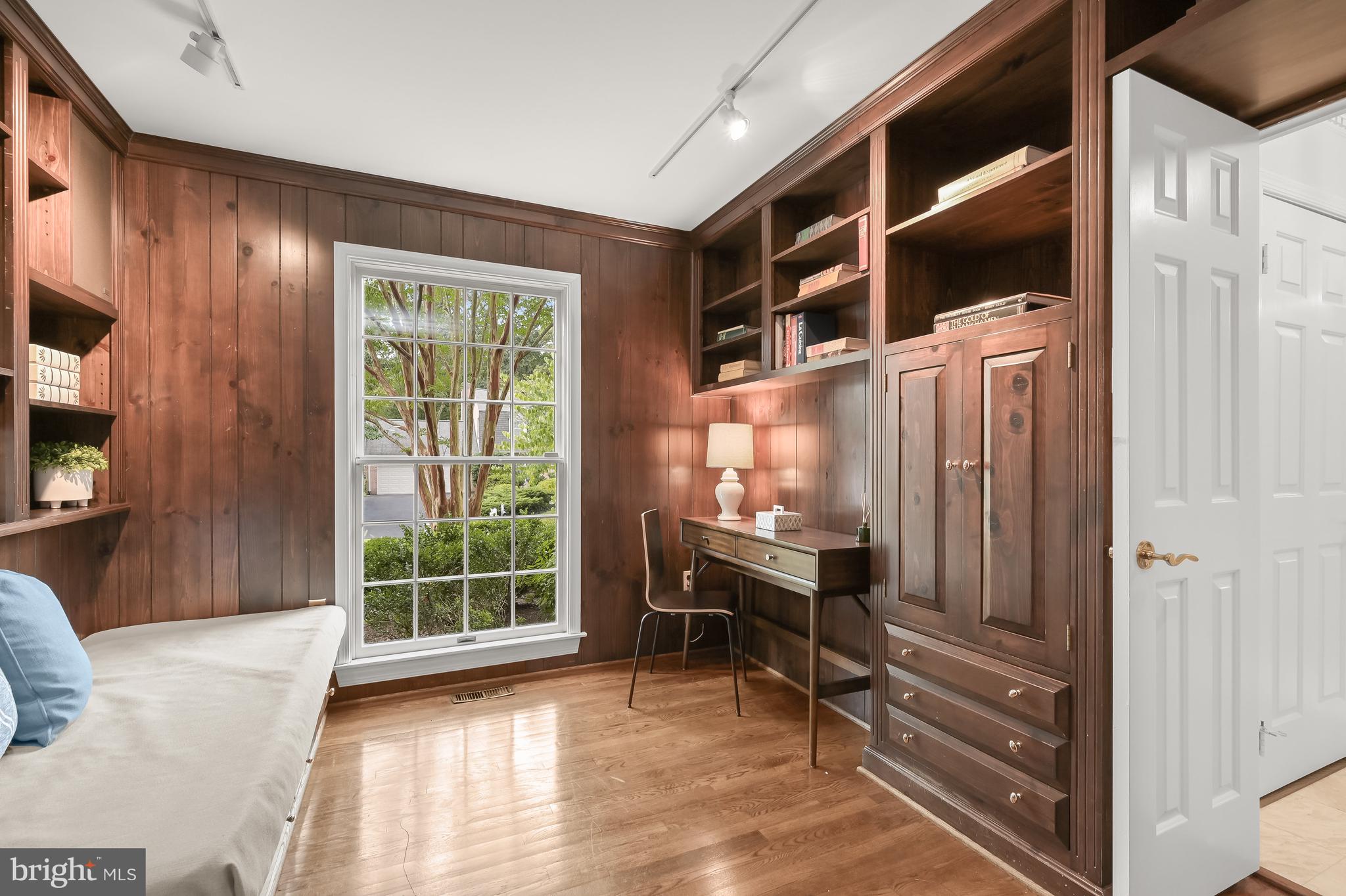 EAST GATE OF POTOMAC - Residential