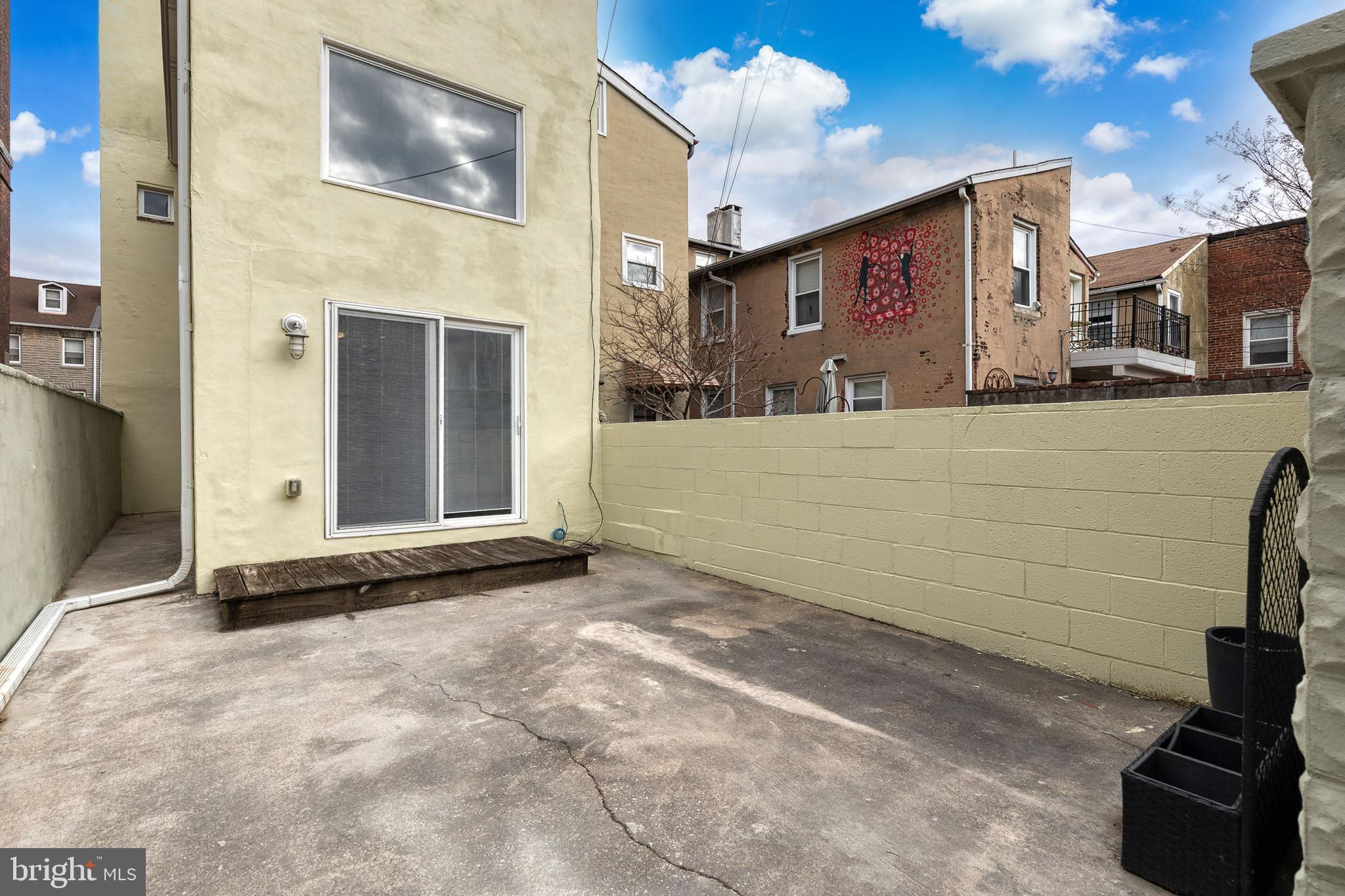 LITTLE ITALY - Residential