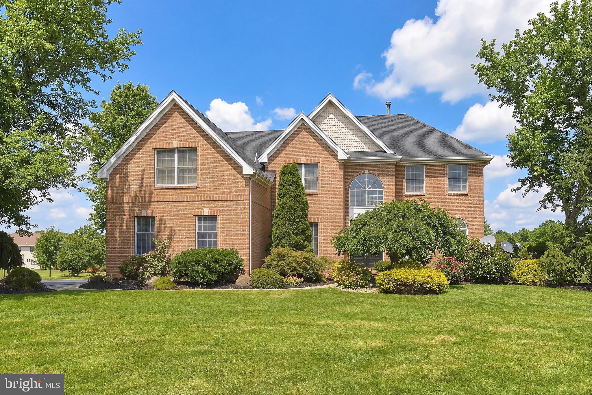 14 BARNYARD COURT