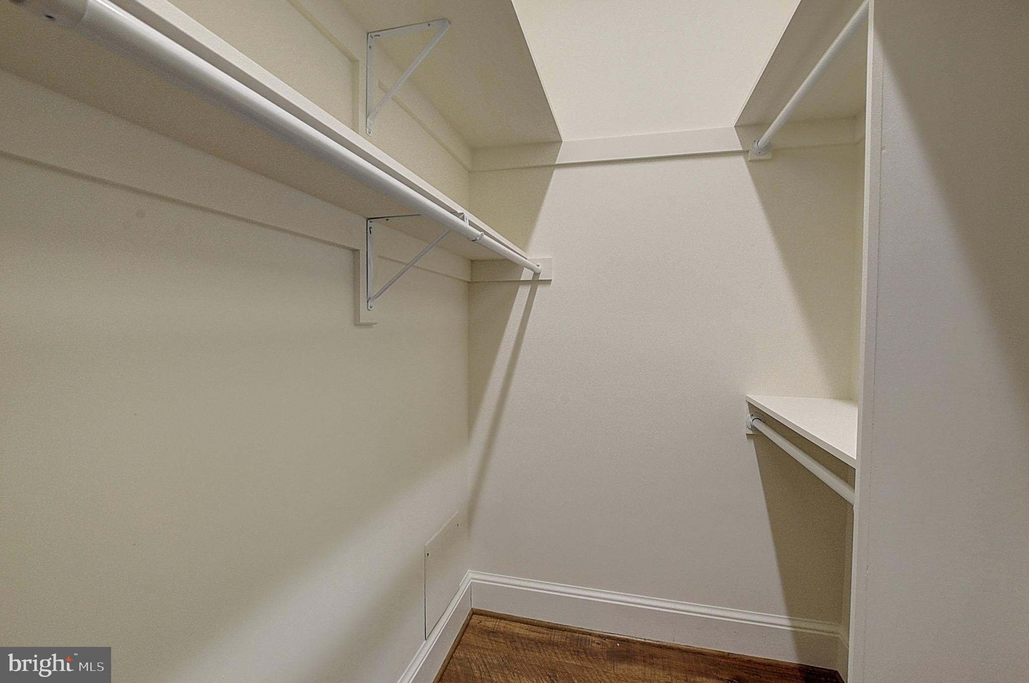 PROMENADE TOWERS - Residential