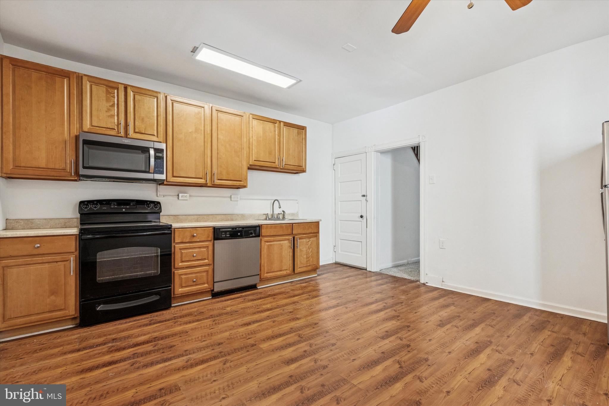 CHAPEL HILL MANOR - Residential