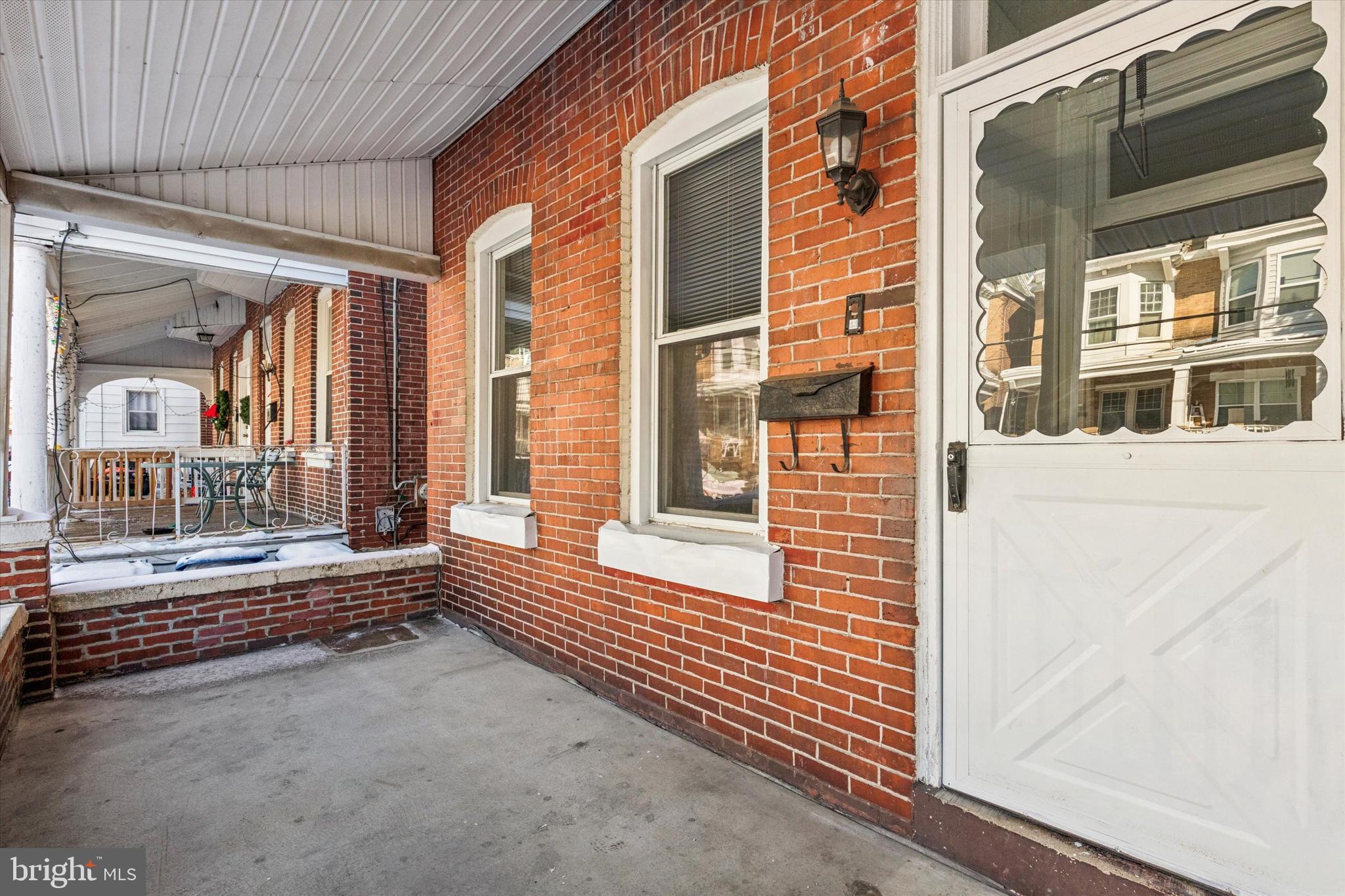 CHAPEL HILL MANOR - Residential