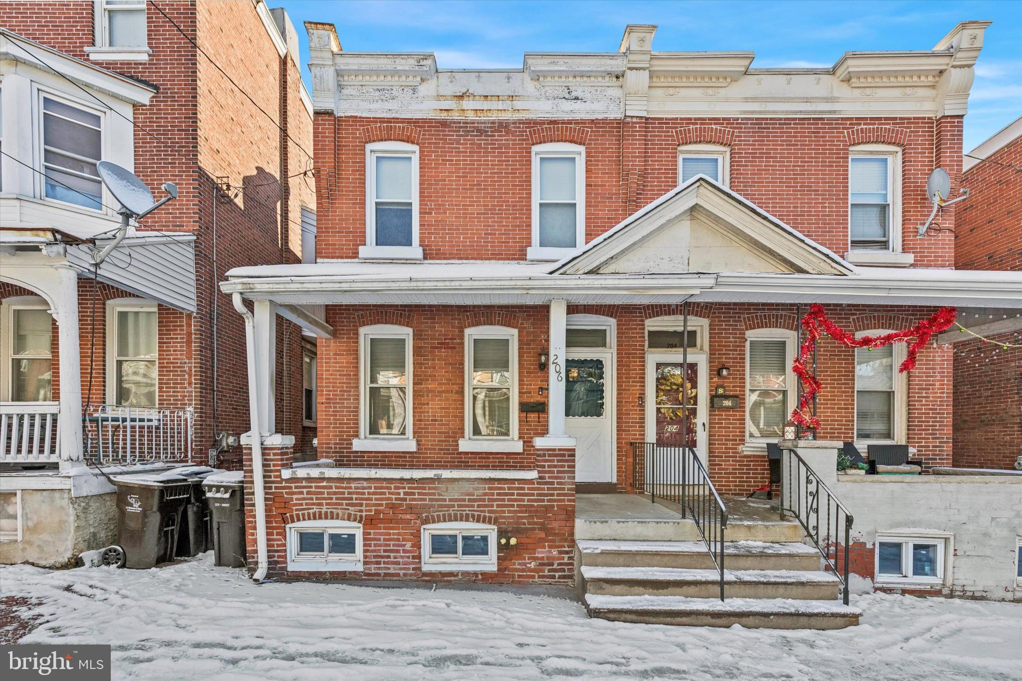 CHAPEL HILL MANOR - Residential