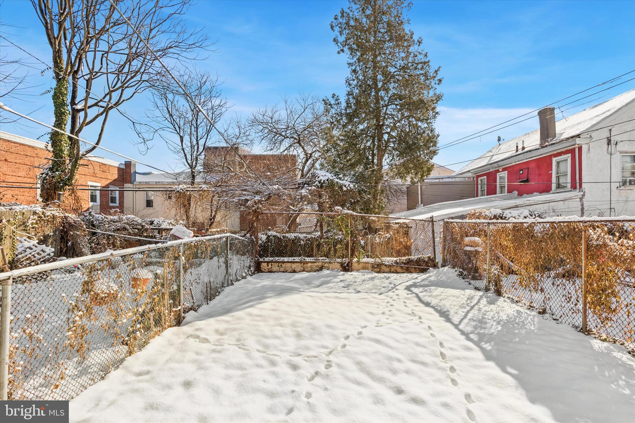 CHAPEL HILL MANOR - Residential