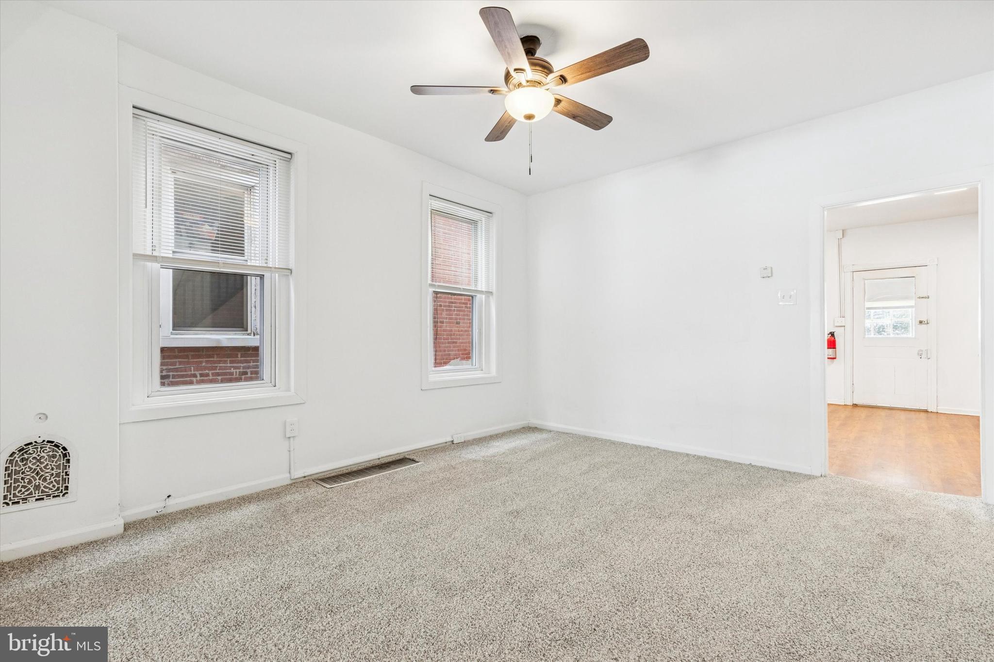 CHAPEL HILL MANOR - Residential