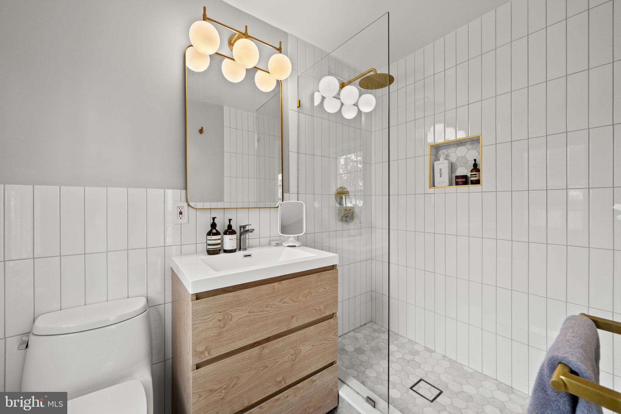 CLAREMONT - Residential Lease