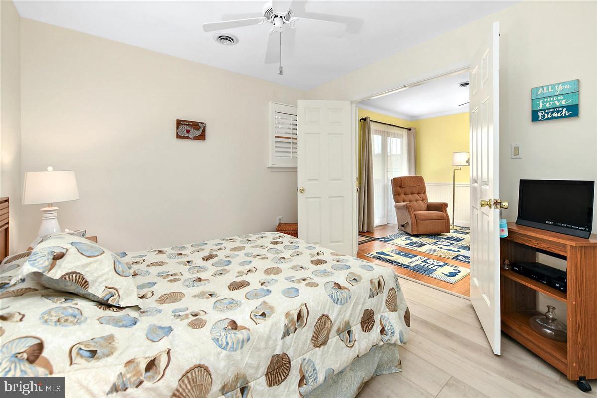 WHISPERING WOODS - Residential