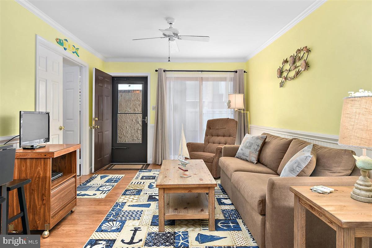 WHISPERING WOODS - Residential