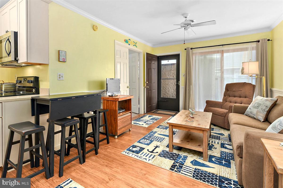 WHISPERING WOODS - Residential