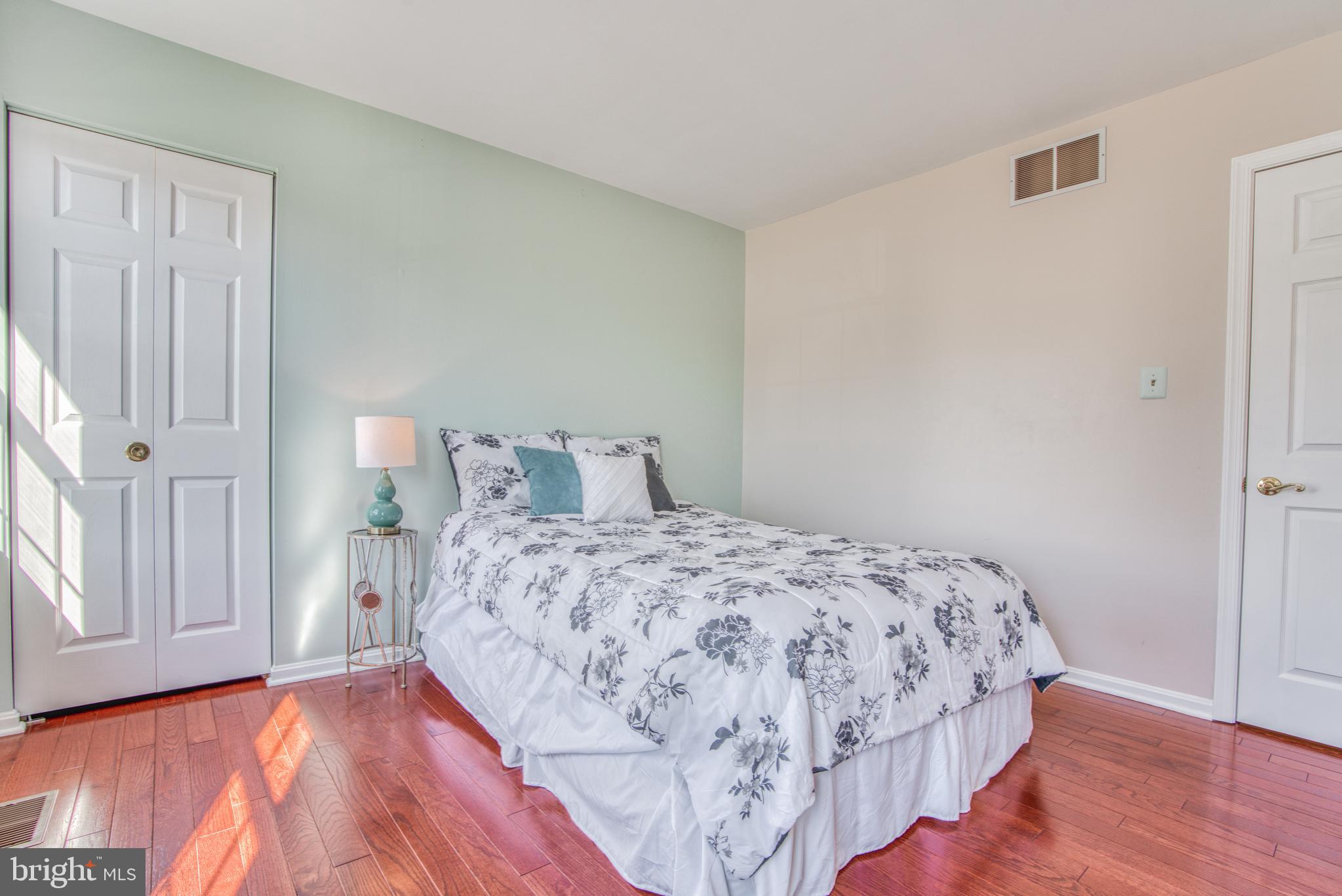 MOUNT AUGUSTINE - Residential