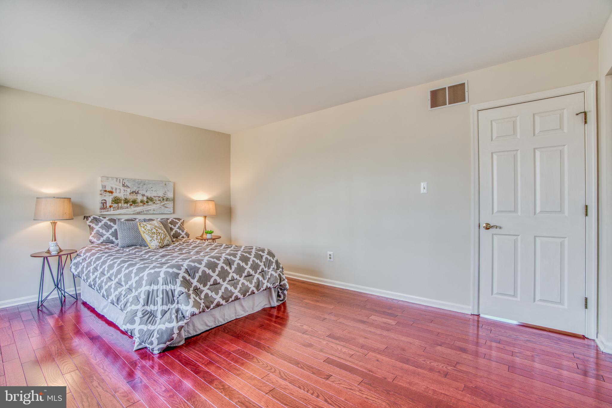 MOUNT AUGUSTINE - Residential