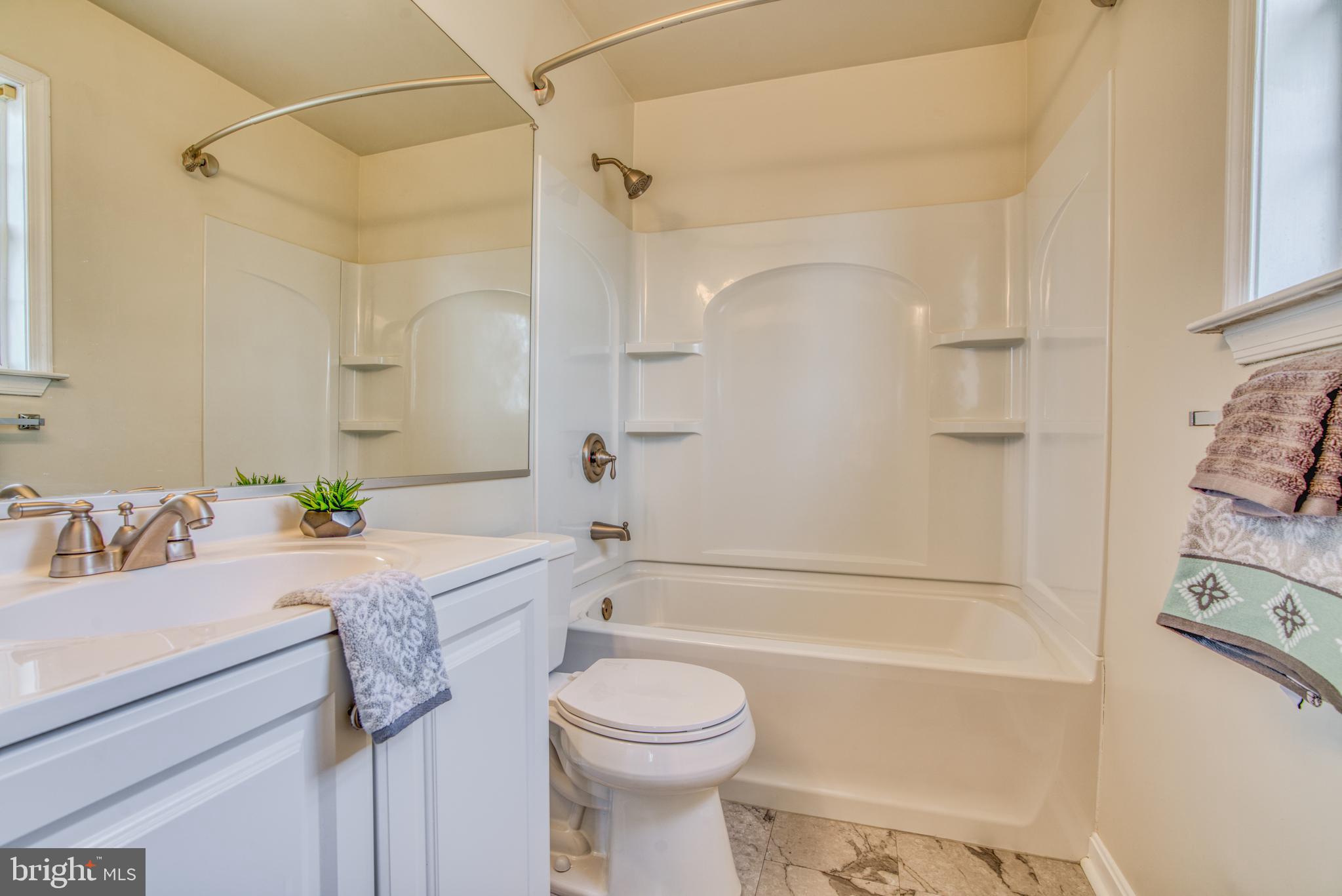 MOUNT AUGUSTINE - Residential