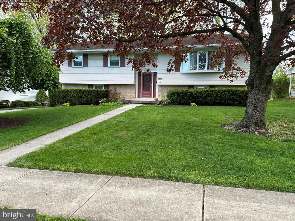 Photo of 470 N Holly Street, ELIZABETHTOWN, PA 17022 (MLS # PALA2086530)
