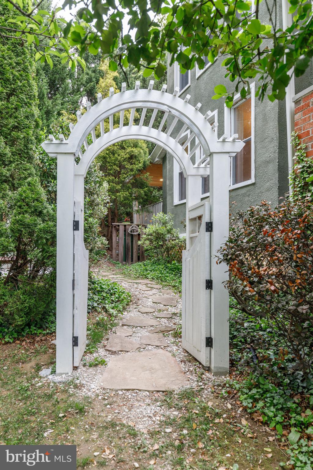 LAKE EVESHAM HISTORIC DISTRICT - Residential