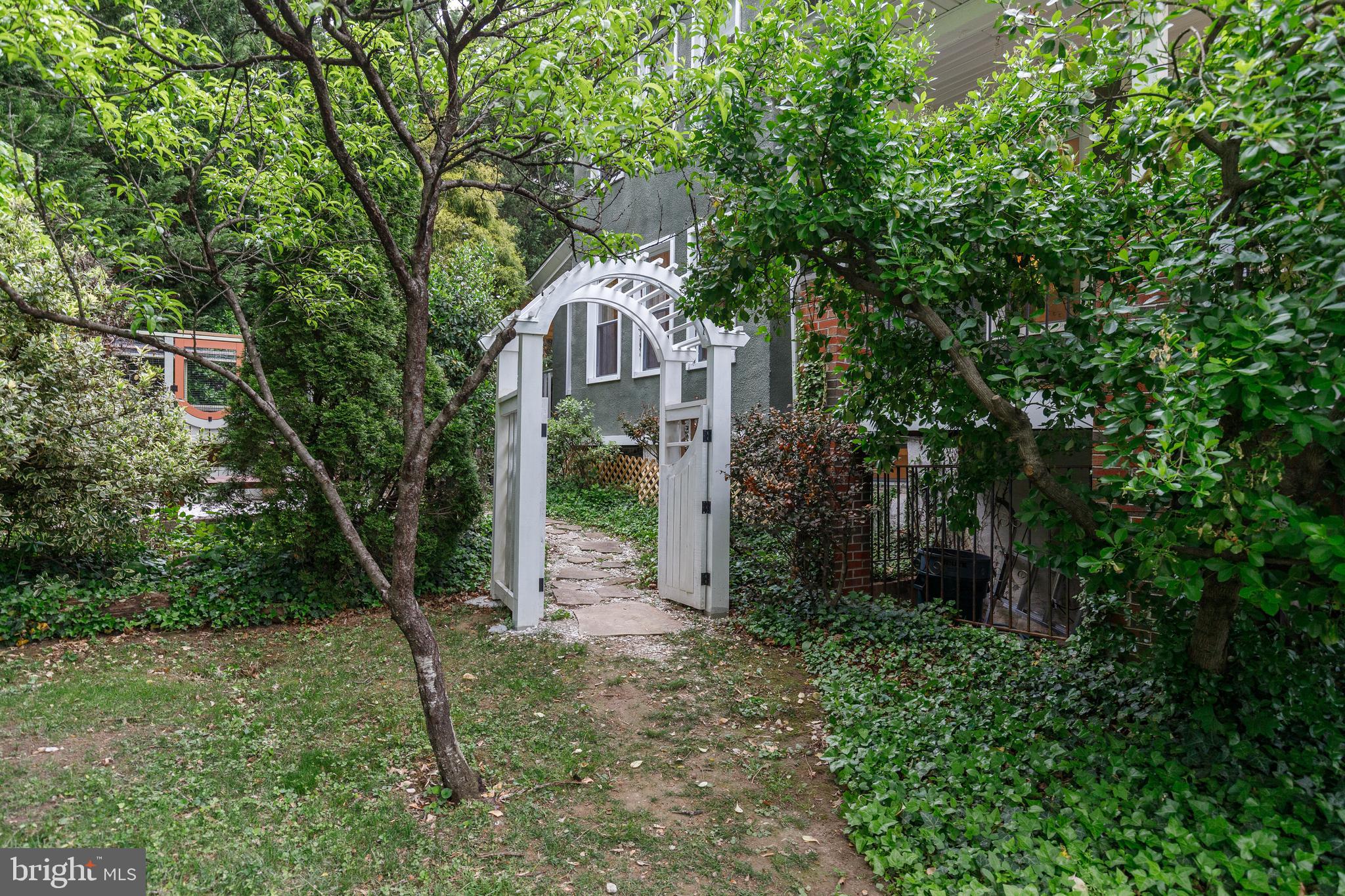 LAKE EVESHAM HISTORIC DISTRICT - Residential