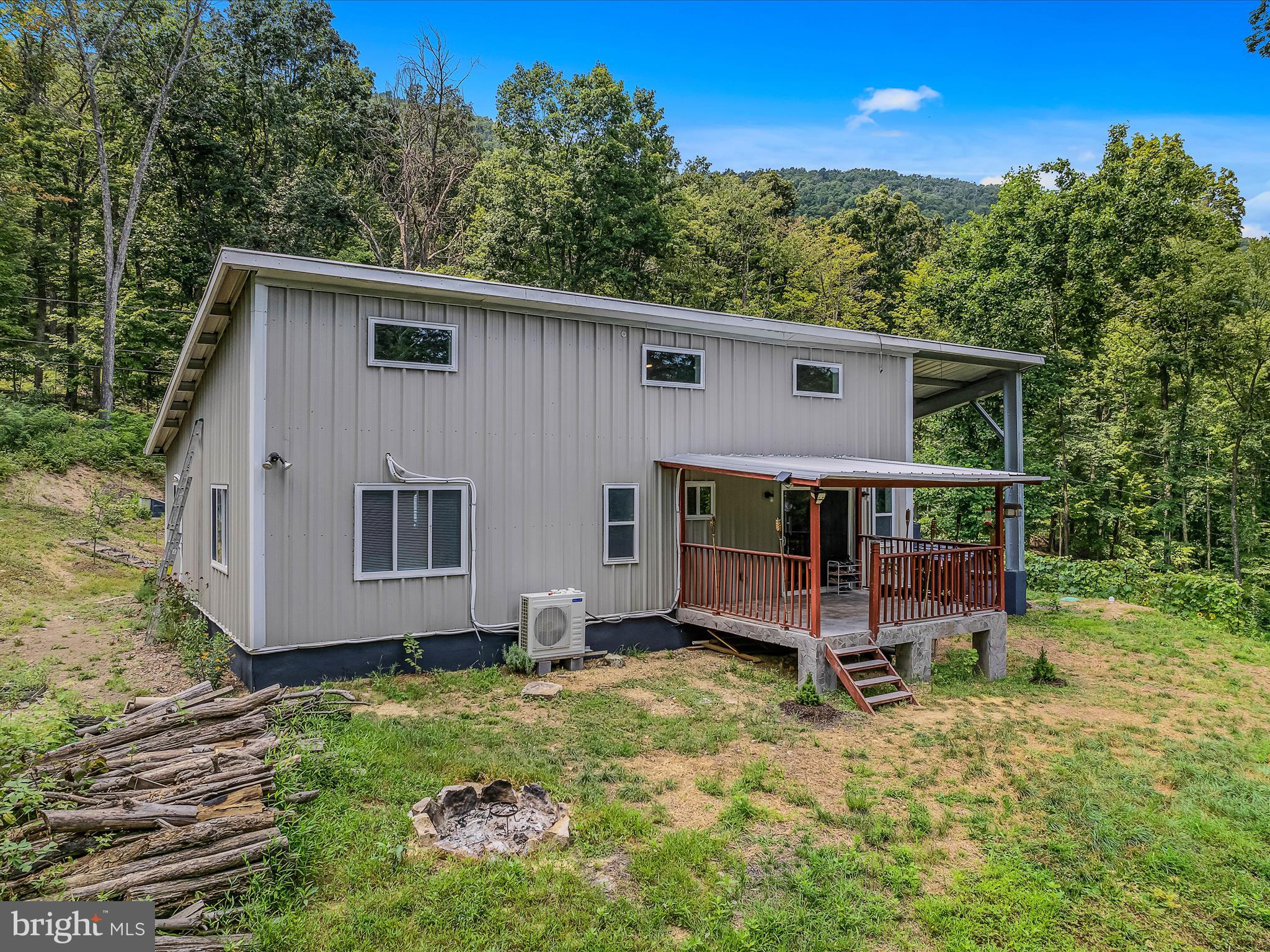 HAPPY VALLEY RETREAT - Residential