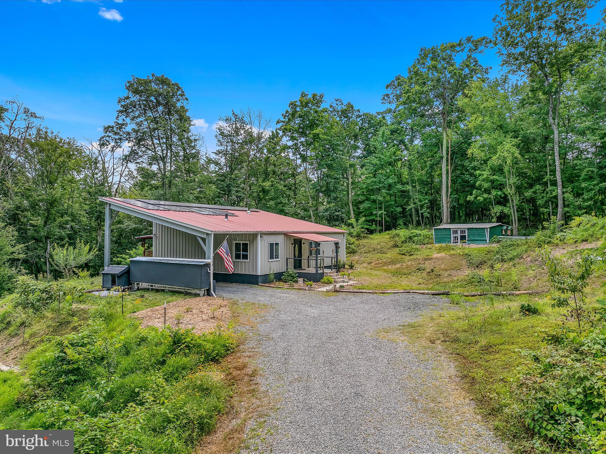 HAPPY VALLEY RETREAT - Residential