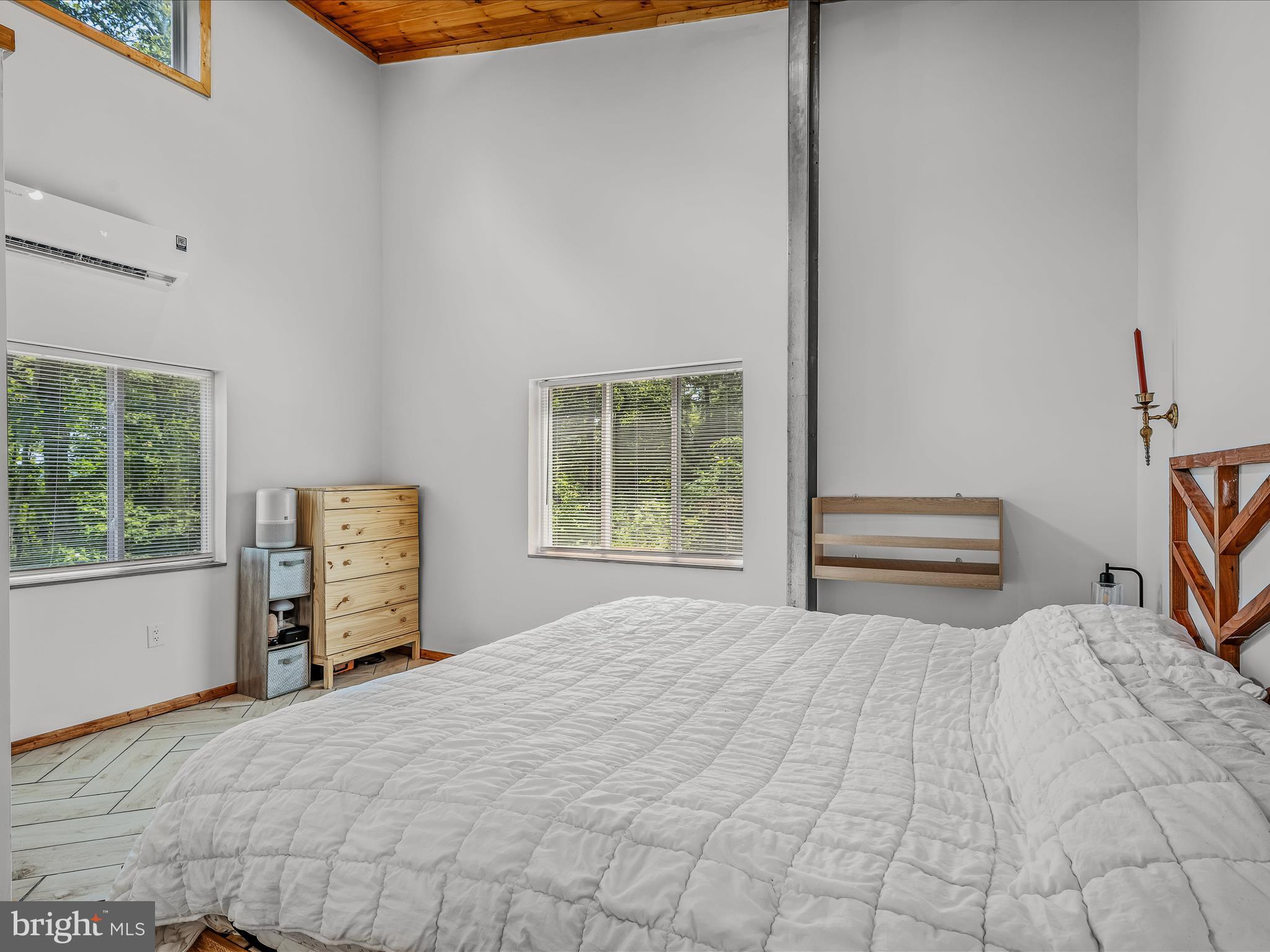 HAPPY VALLEY RETREAT - Residential