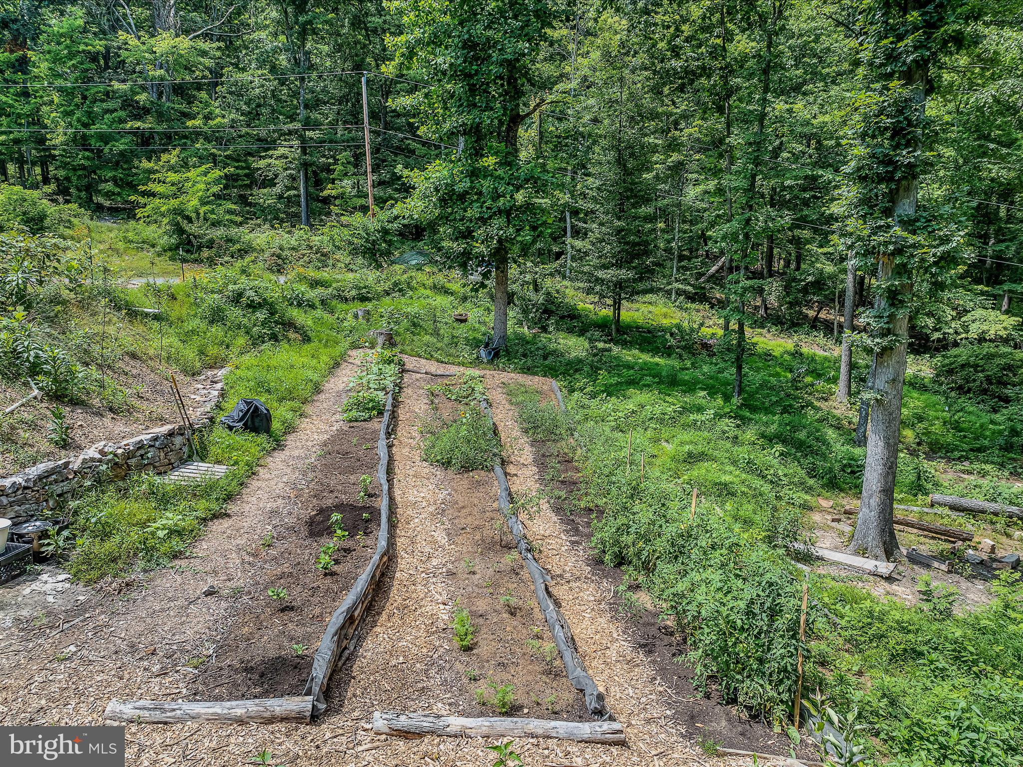 HAPPY VALLEY RETREAT - Residential