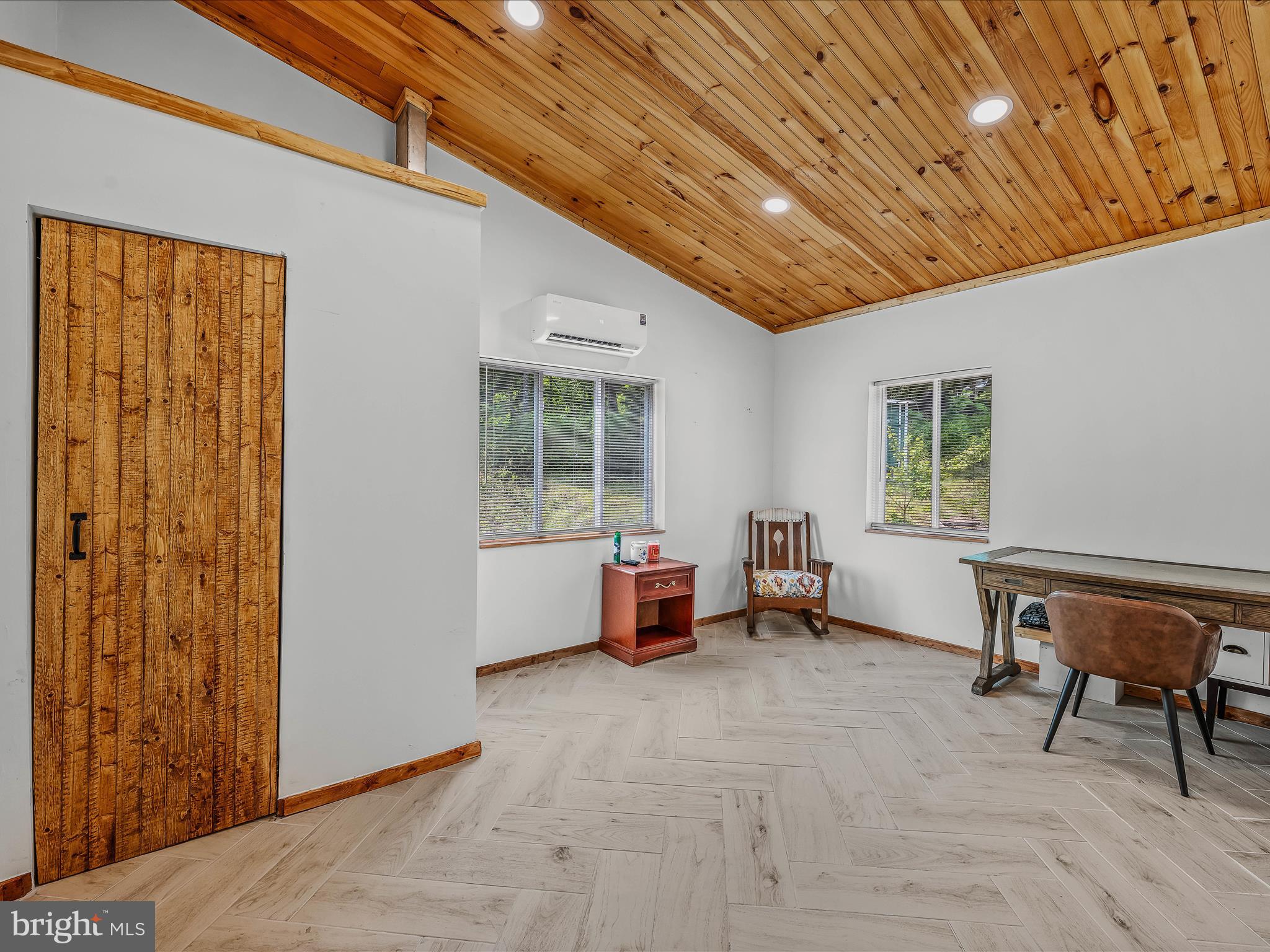 HAPPY VALLEY RETREAT - Residential