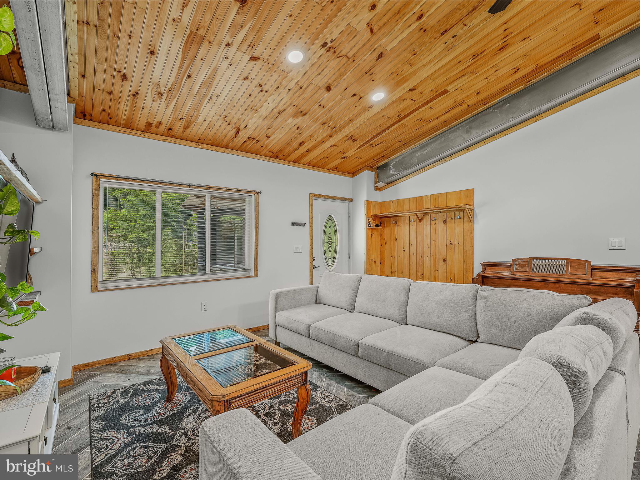 HAPPY VALLEY RETREAT - Residential