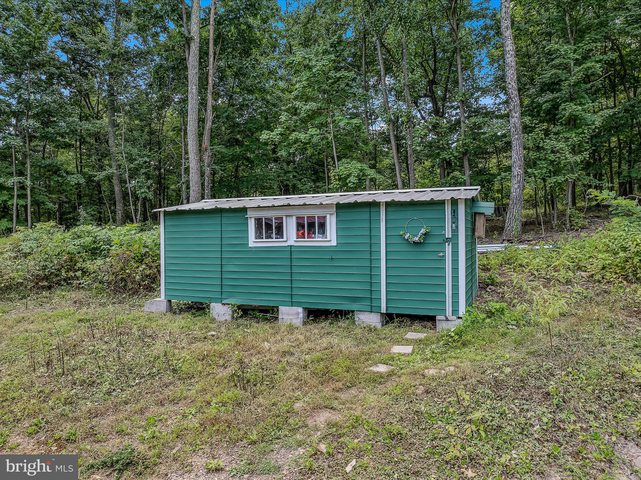 HAPPY VALLEY RETREAT - Residential