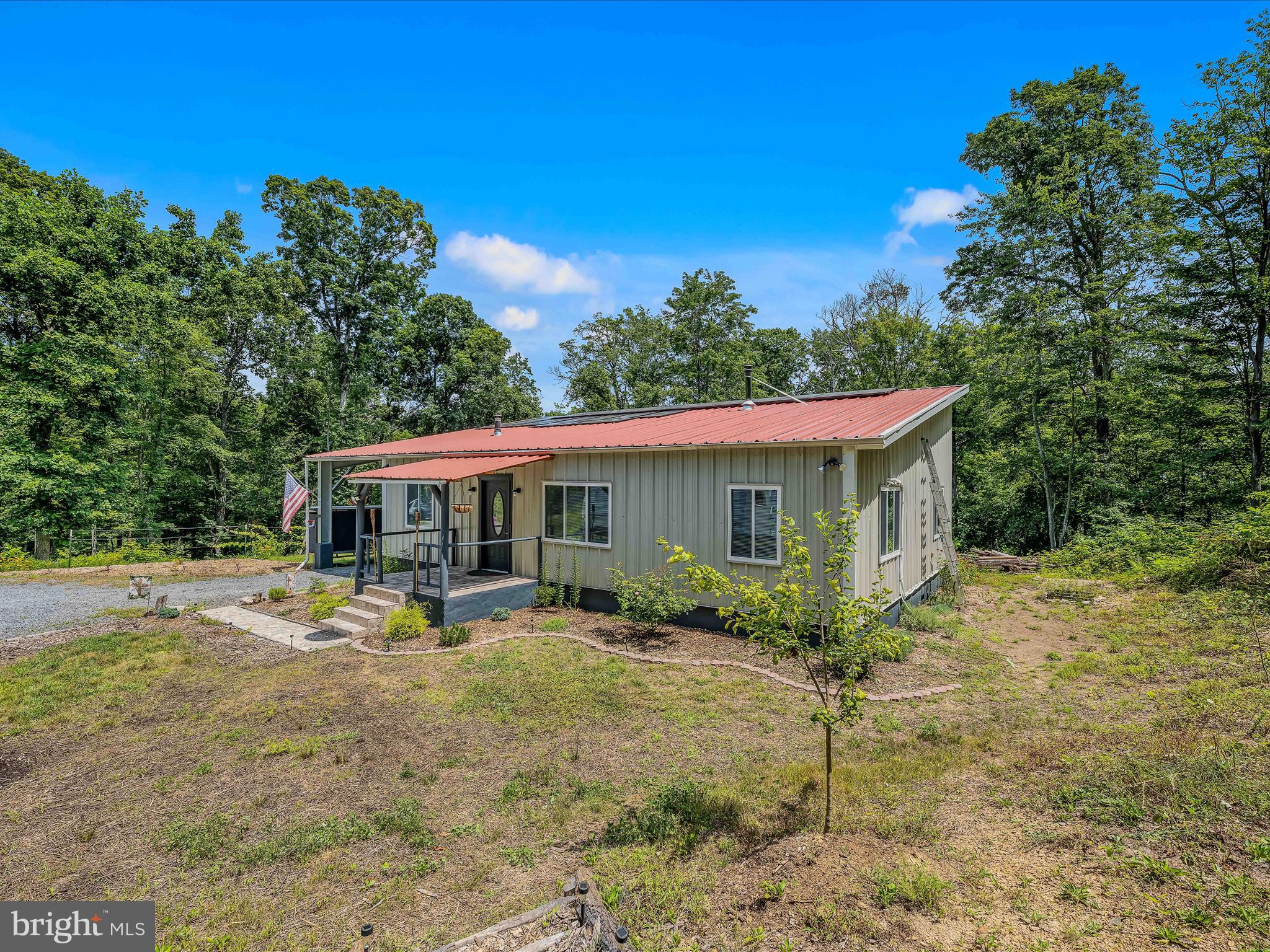 HAPPY VALLEY RETREAT - Residential