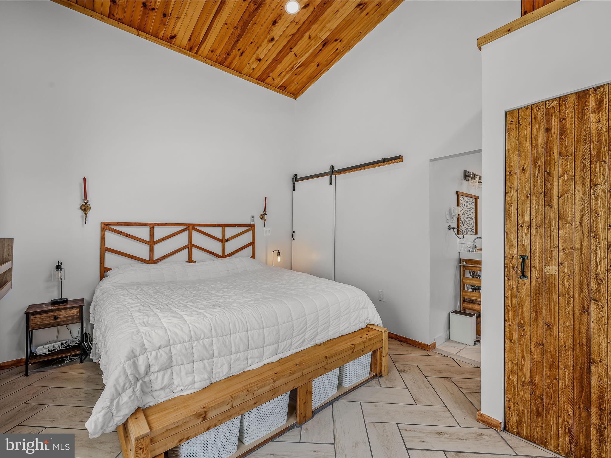 HAPPY VALLEY RETREAT - Residential