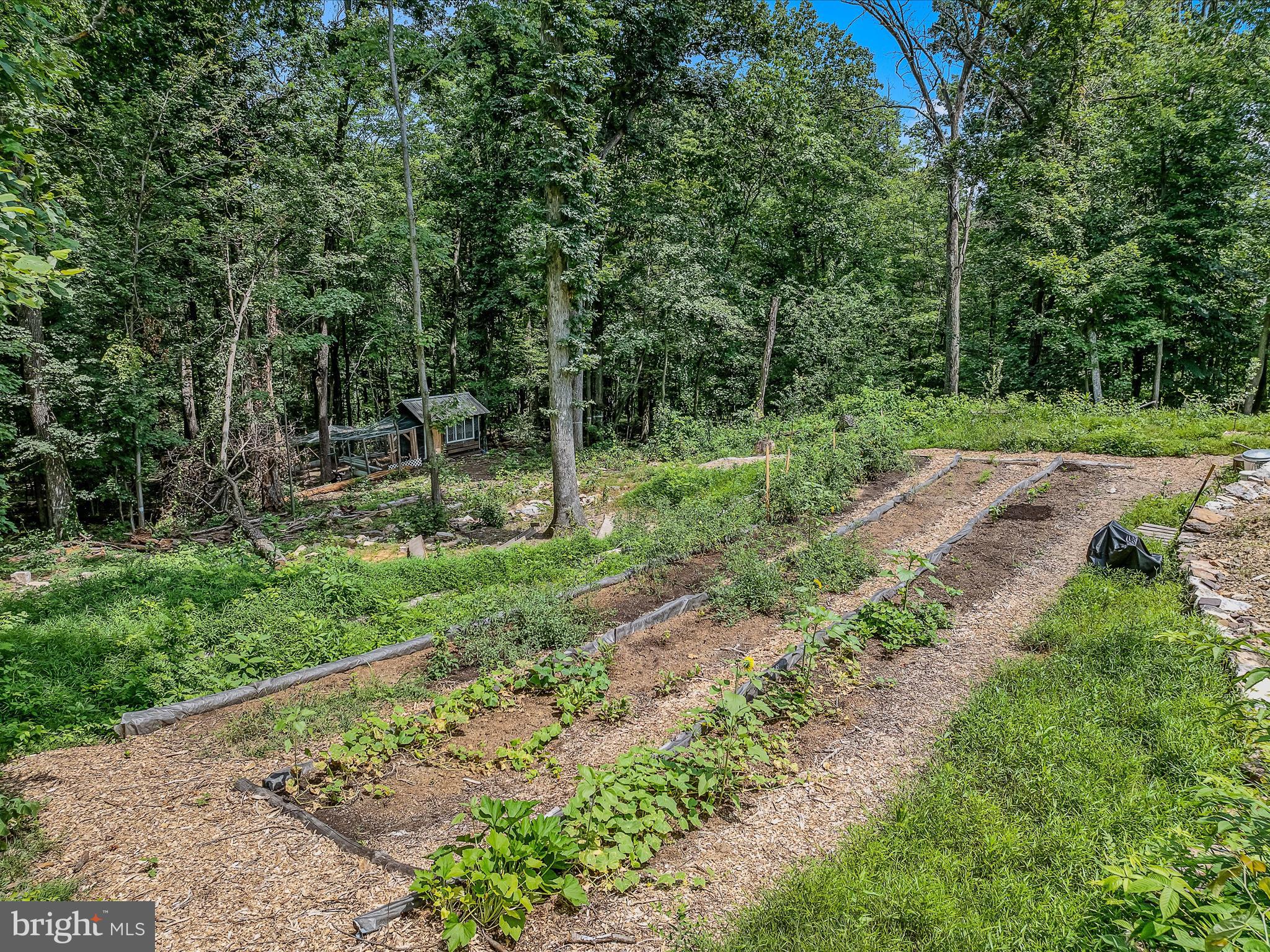 HAPPY VALLEY RETREAT - Residential