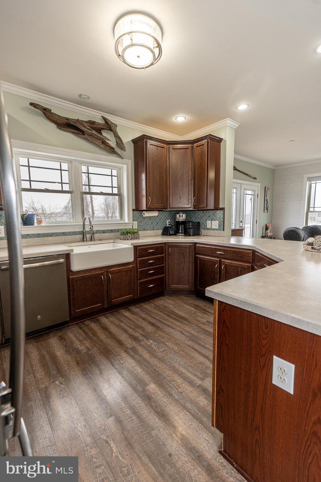 SWAN POINT - Residential