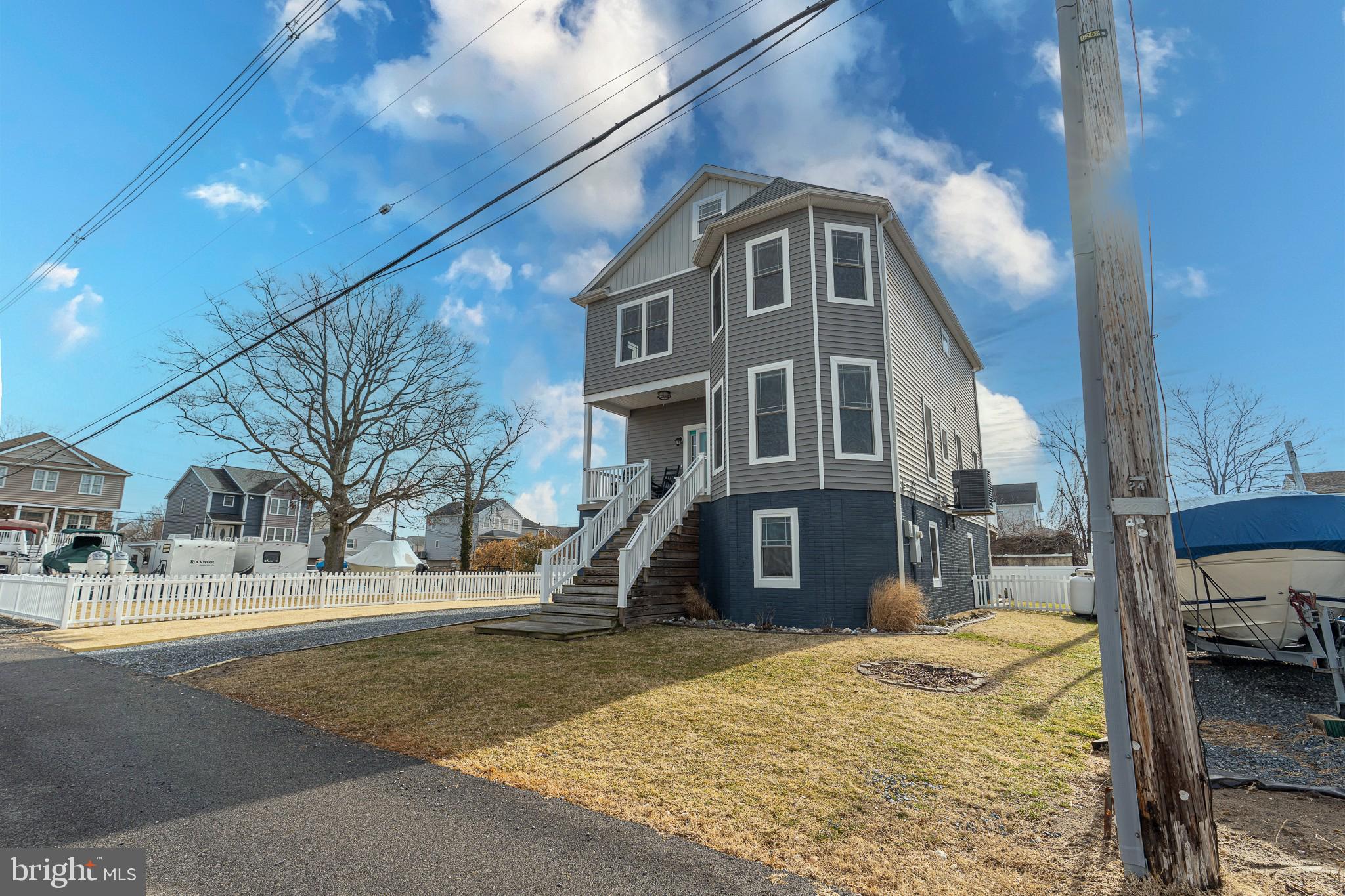 SWAN POINT - Residential