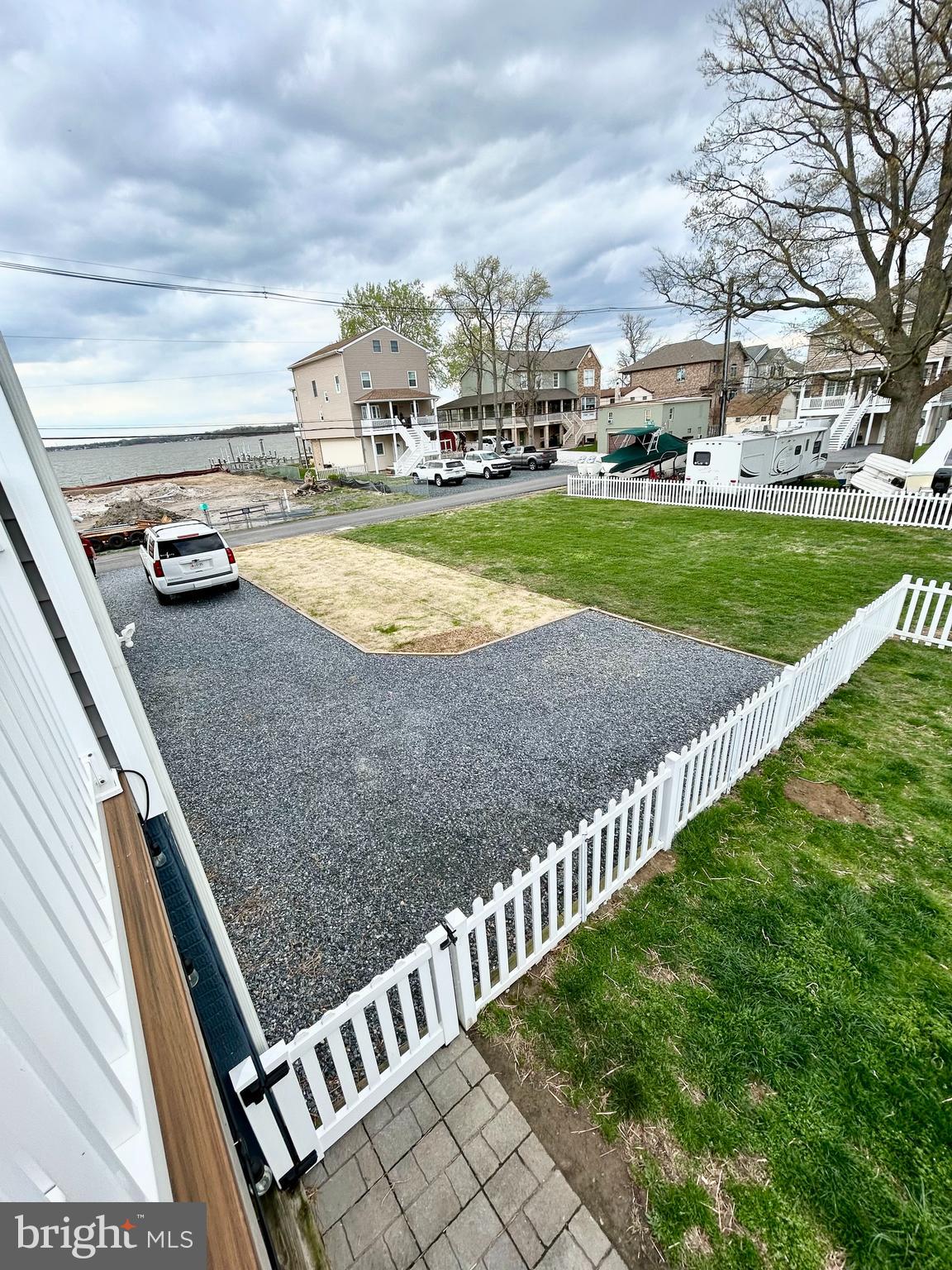 SWAN POINT - Residential